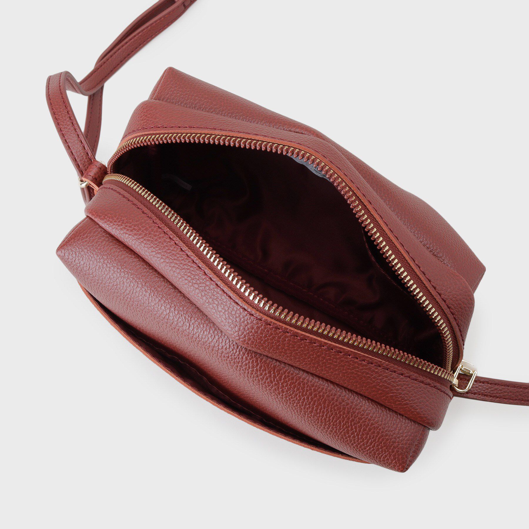 OPAQUE.CLIP「【長さ調節可能】ラウンドスクエアマチ付きミニショルダーバッグ」|ショルダー・メッセンジャー|