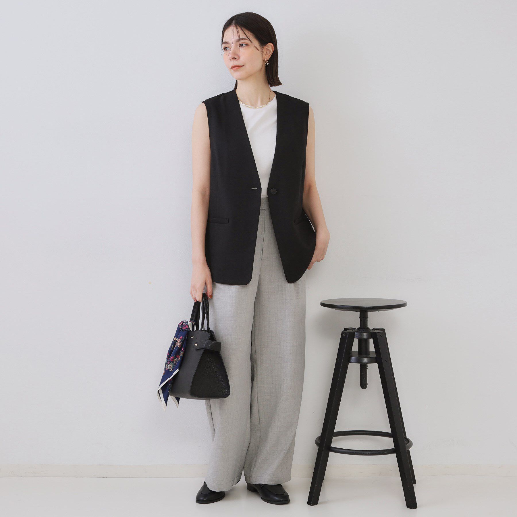 OPAQUE.CLIP「リネンライクVネックジレ【洗濯機洗い可】」|ベスト・ジレ|