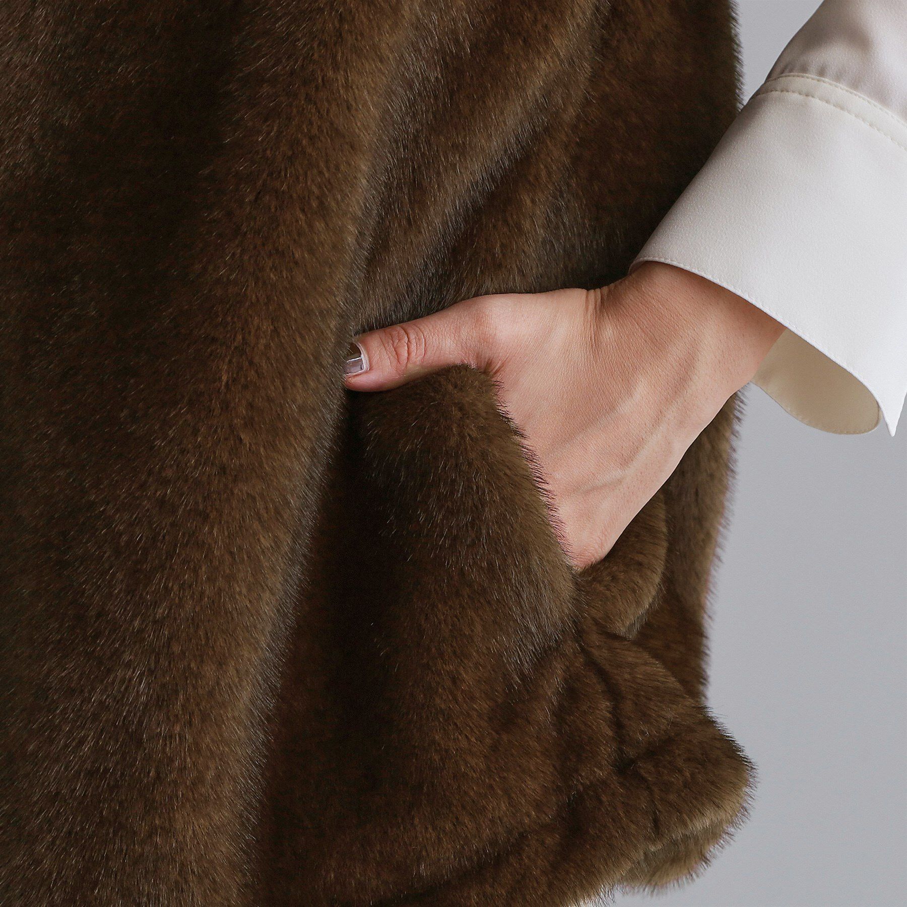 OPAQUE.CLIP「【es】ミンクライクフェイクファーフードベスト【洗える】」|ベスト・ジレ|