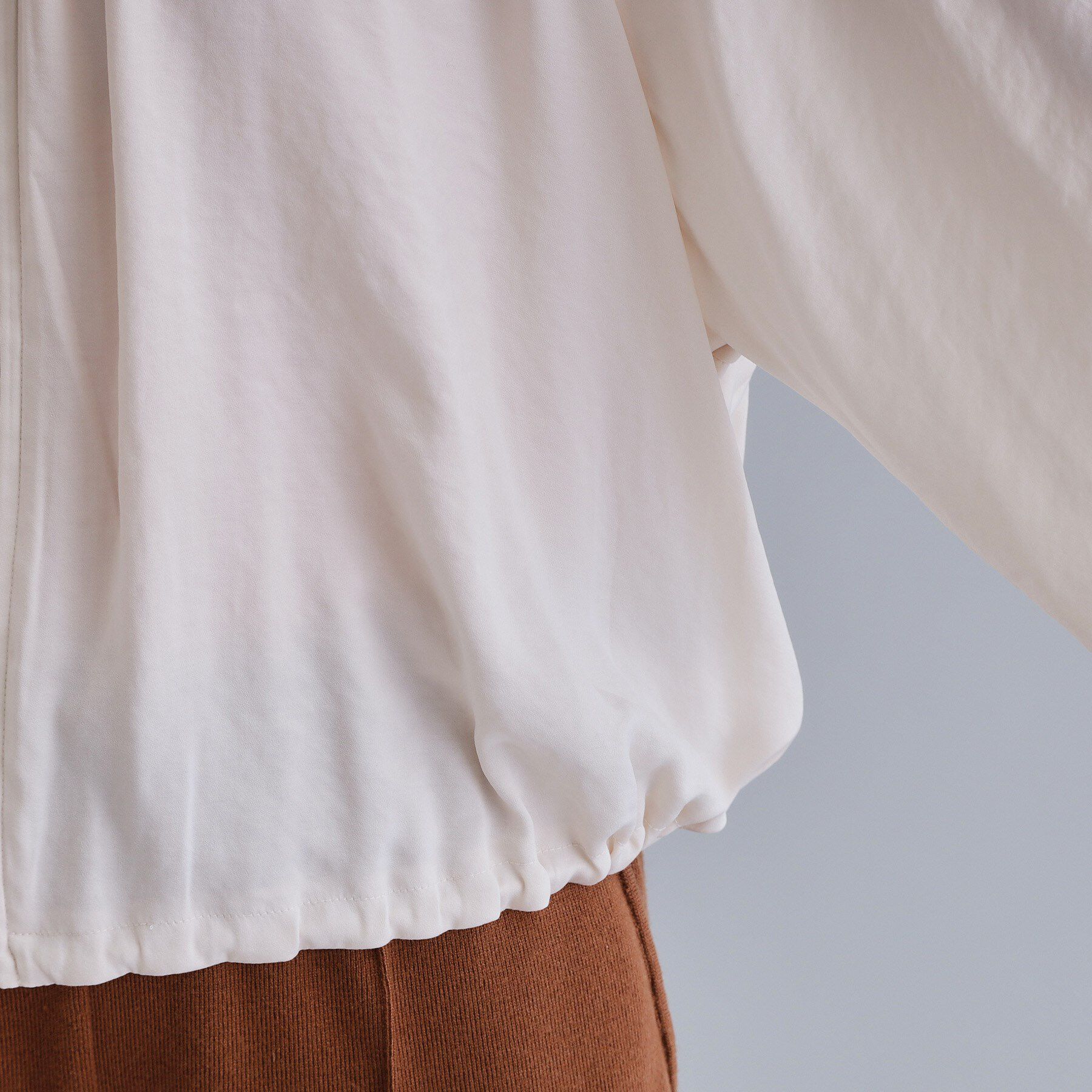 OPAQUE.CLIP「【es】ヴィンテージサテン ボリュームジップブラウス【洗濯機OK】」|シャツ・ブラウス|