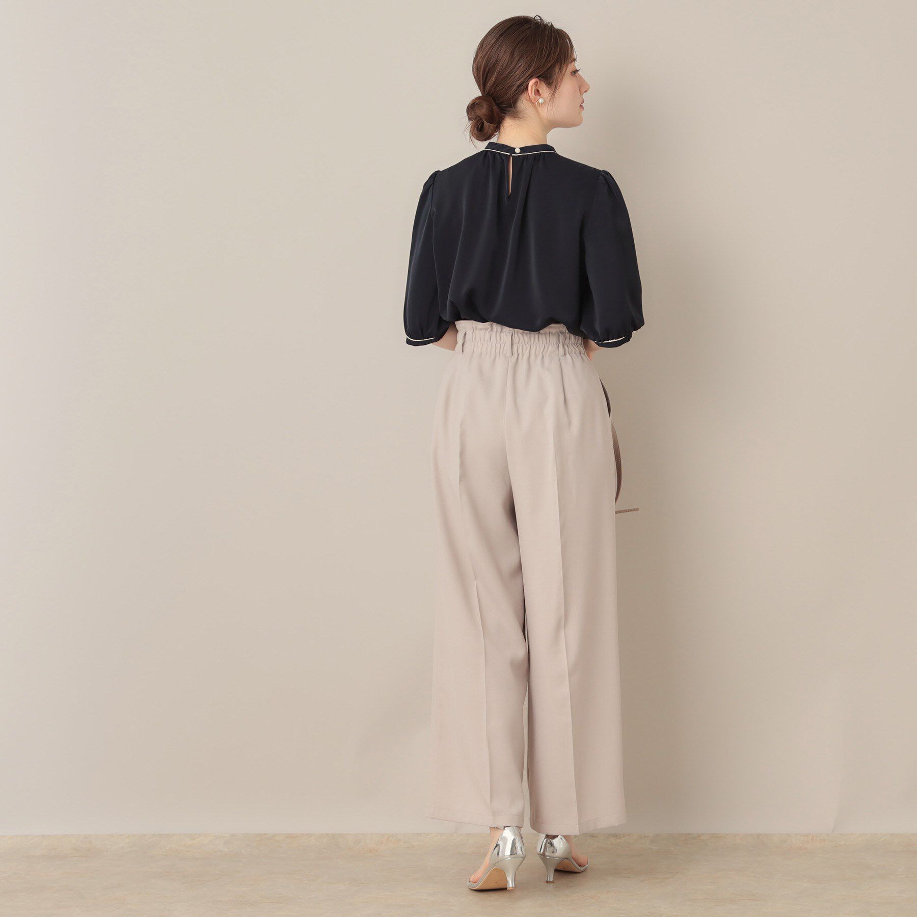 Couture broach「【華やか・5分袖・通勤】配色フリルタイブラウス」|シャツ・ブラウス|