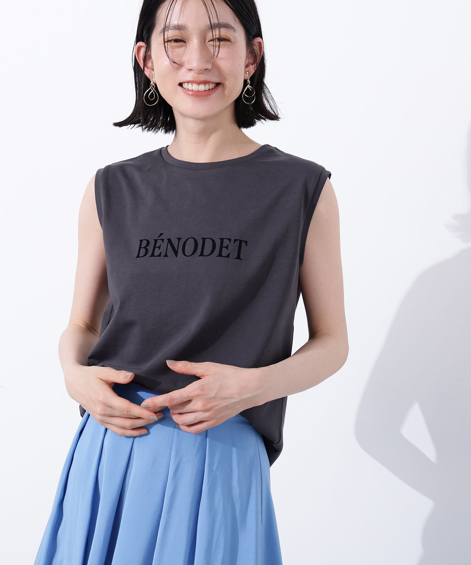  「フロッキープリントノースリーブTシャツ」|Tシャツ・カットソー|