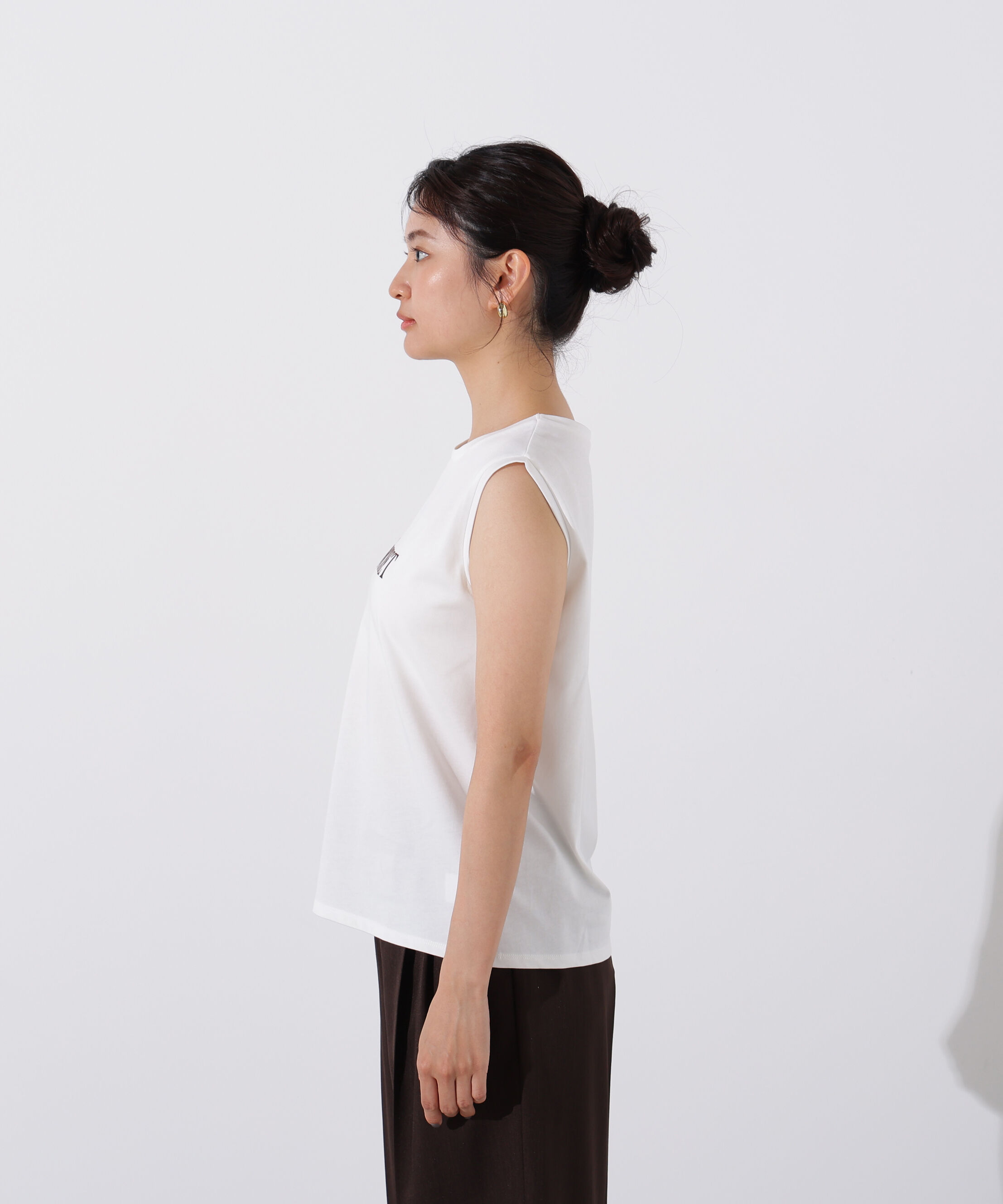  「フロッキープリントノースリーブTシャツ」|Tシャツ・カットソー|