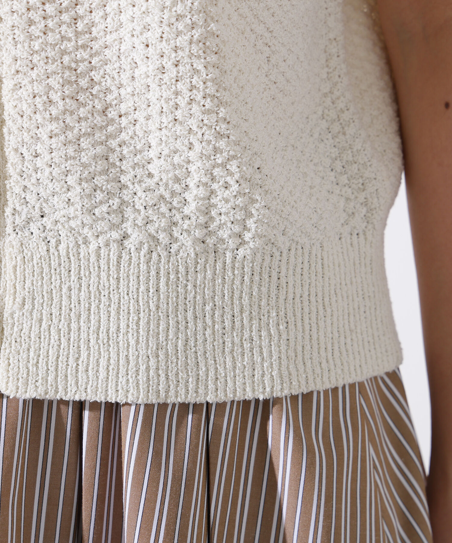  「ゴールドボタンニットカーディガン」|ニット・セーター|