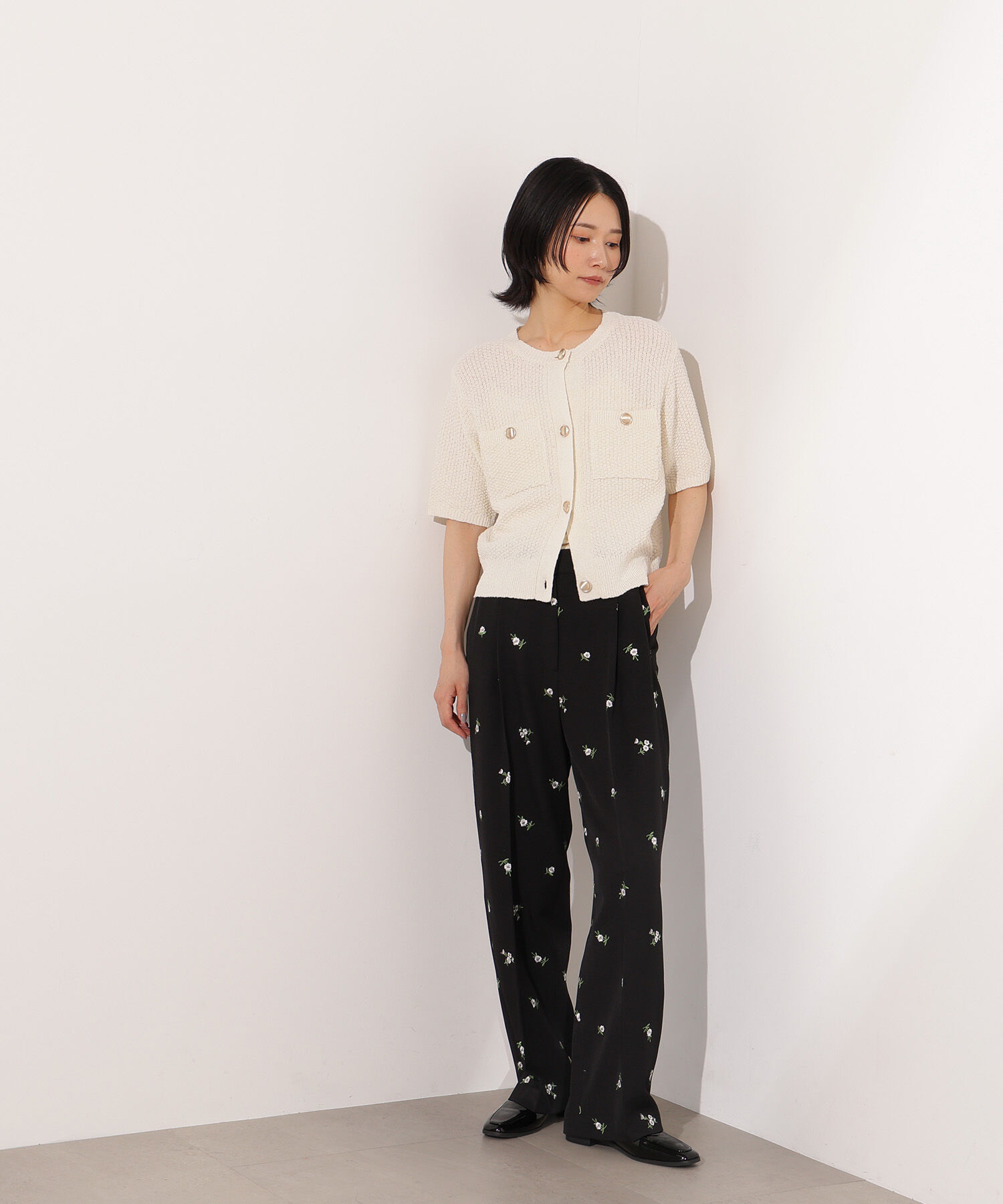  「ゴールドボタンニットカーディガン」|ニット・セーター|