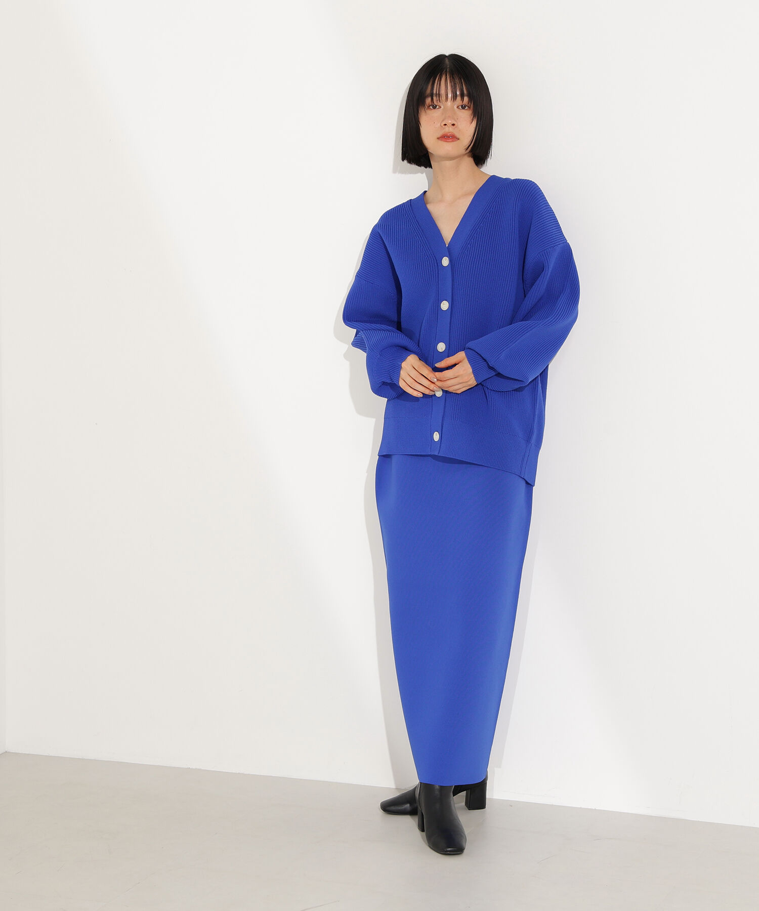  「フォルムニットカーデセットアップ」|スカート|ブルー1