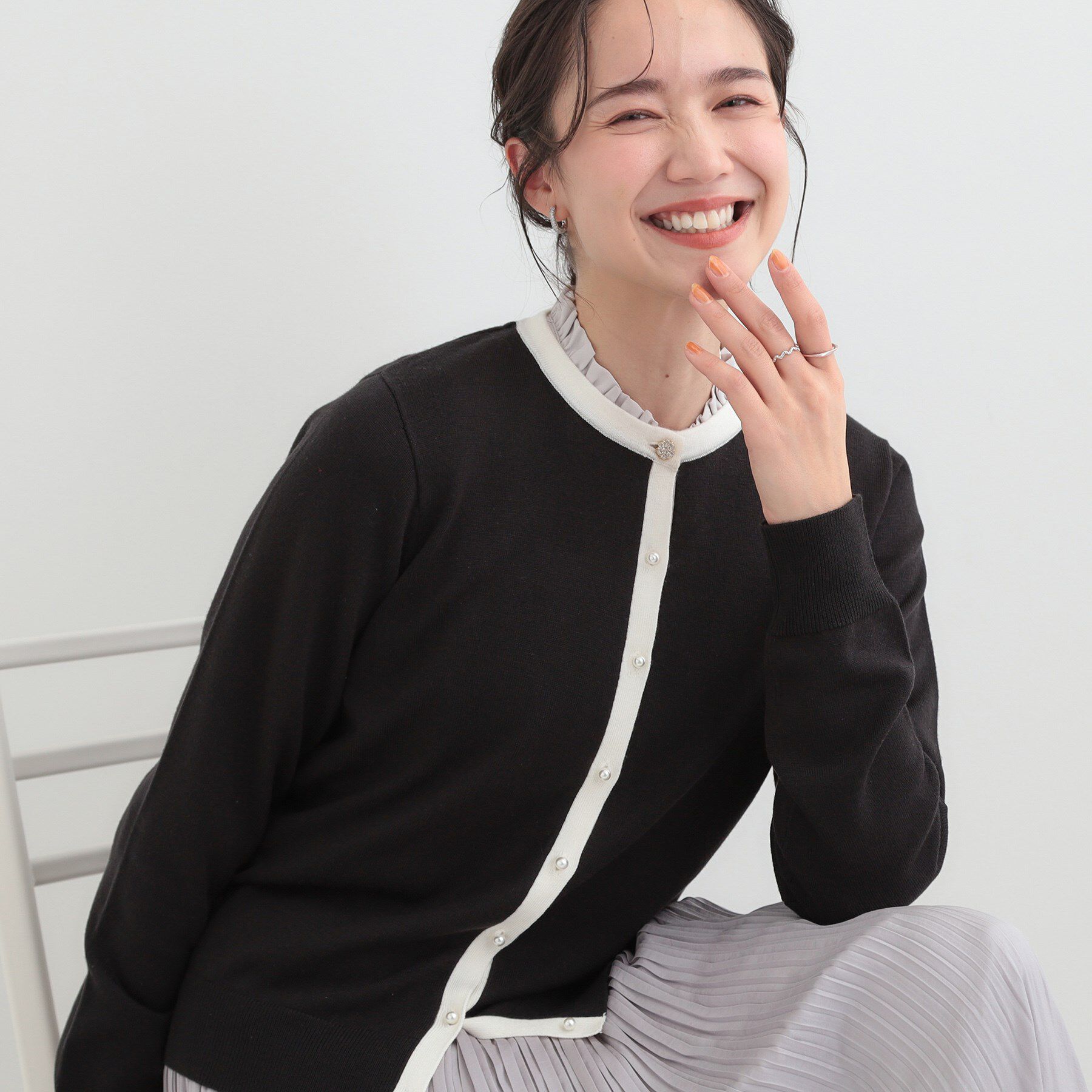 SHOO･LA･RUE「【洗濯機可/S-LL/セットアップ可】シンプルきれい見え クルーネックカーディガン」|カーディガン|ブラック(319)