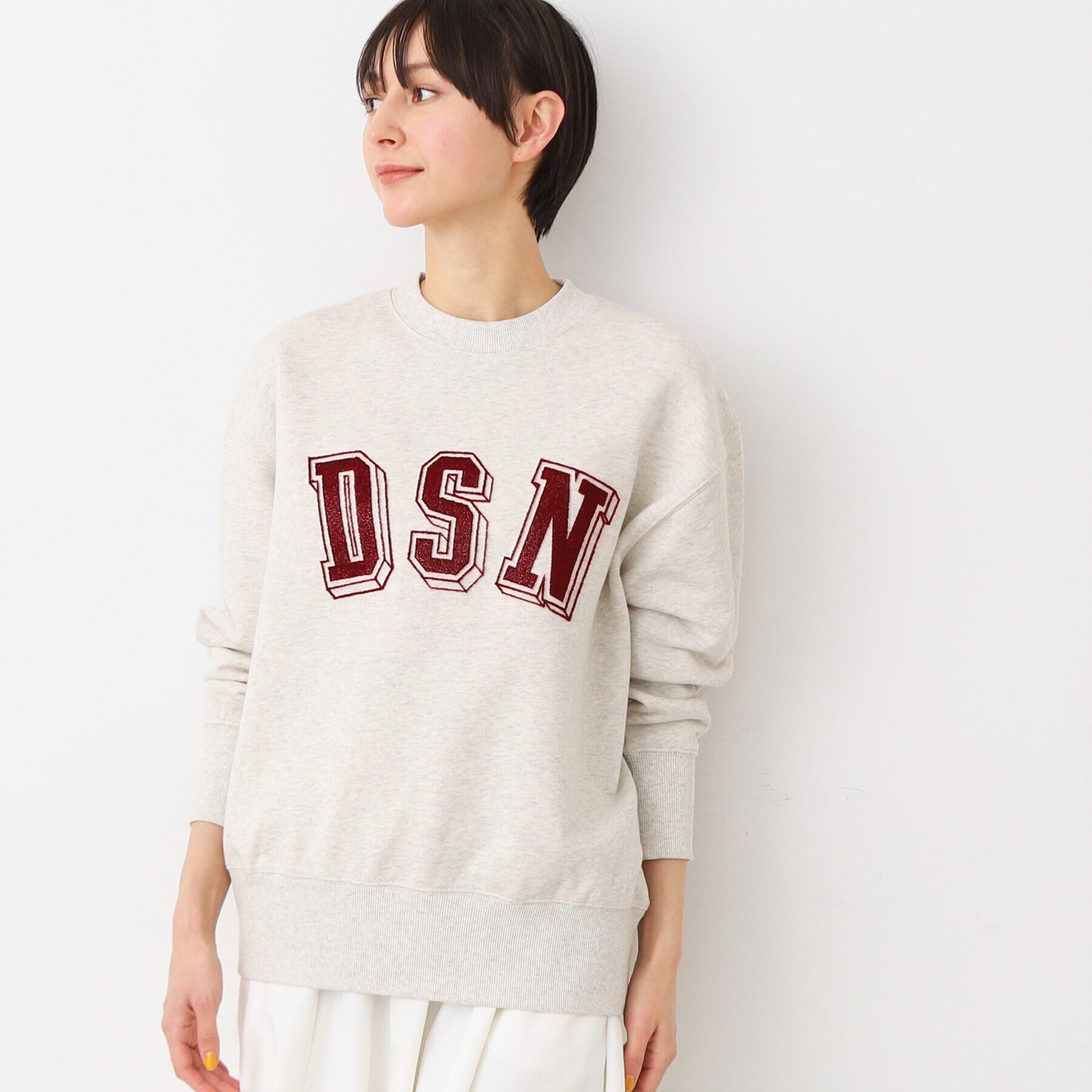 Dessin「【ユニセックス・洗える・セットアップ可能】タフティングロゴスウェット」|パーカー|グレージュ(050)