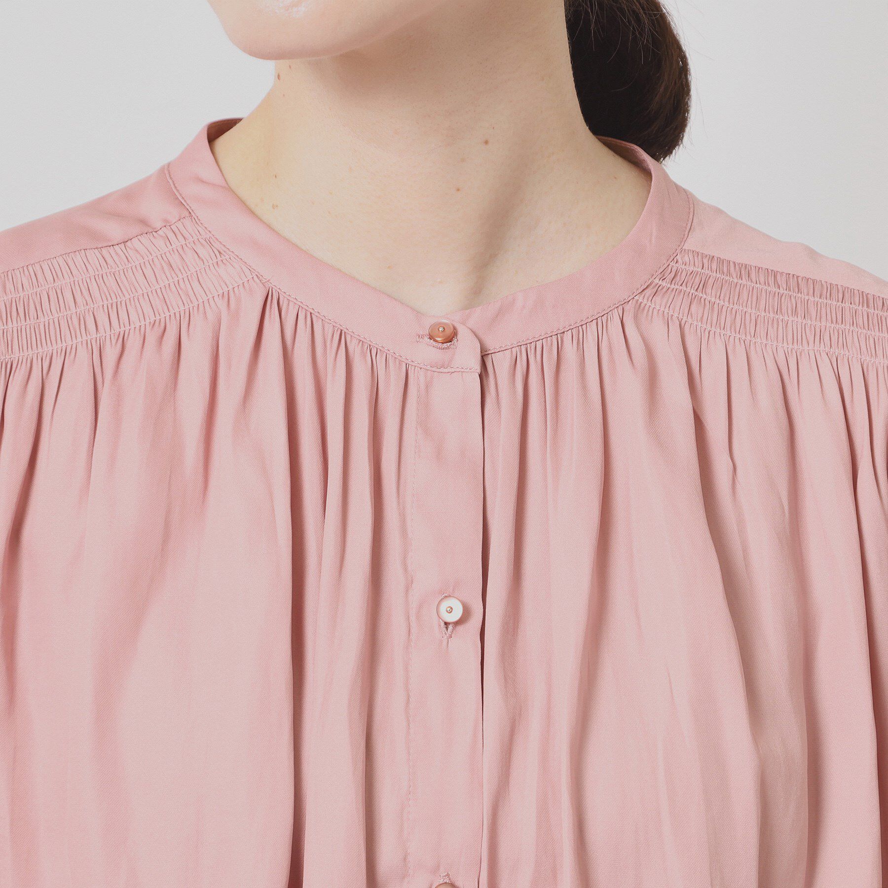 ITS&rsquo;DEMO「【手洗い可】サテンフレア袖ブラウス」|シャツ・ブラウス|