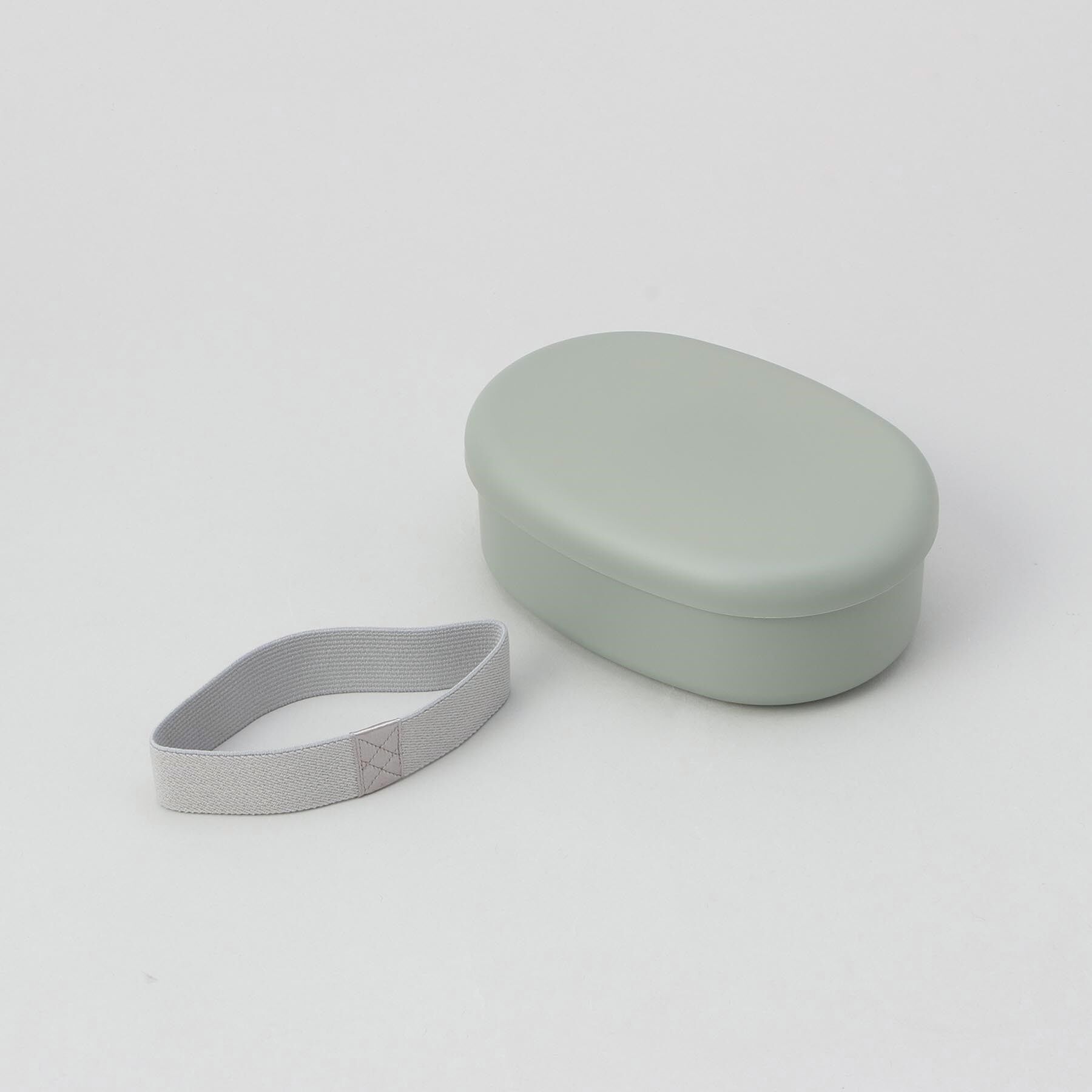 212 KITCHEN STORE「さっと洗えるお弁当箱 プレミアム 480 カーキグリーン」|食器・キッチングッズ|