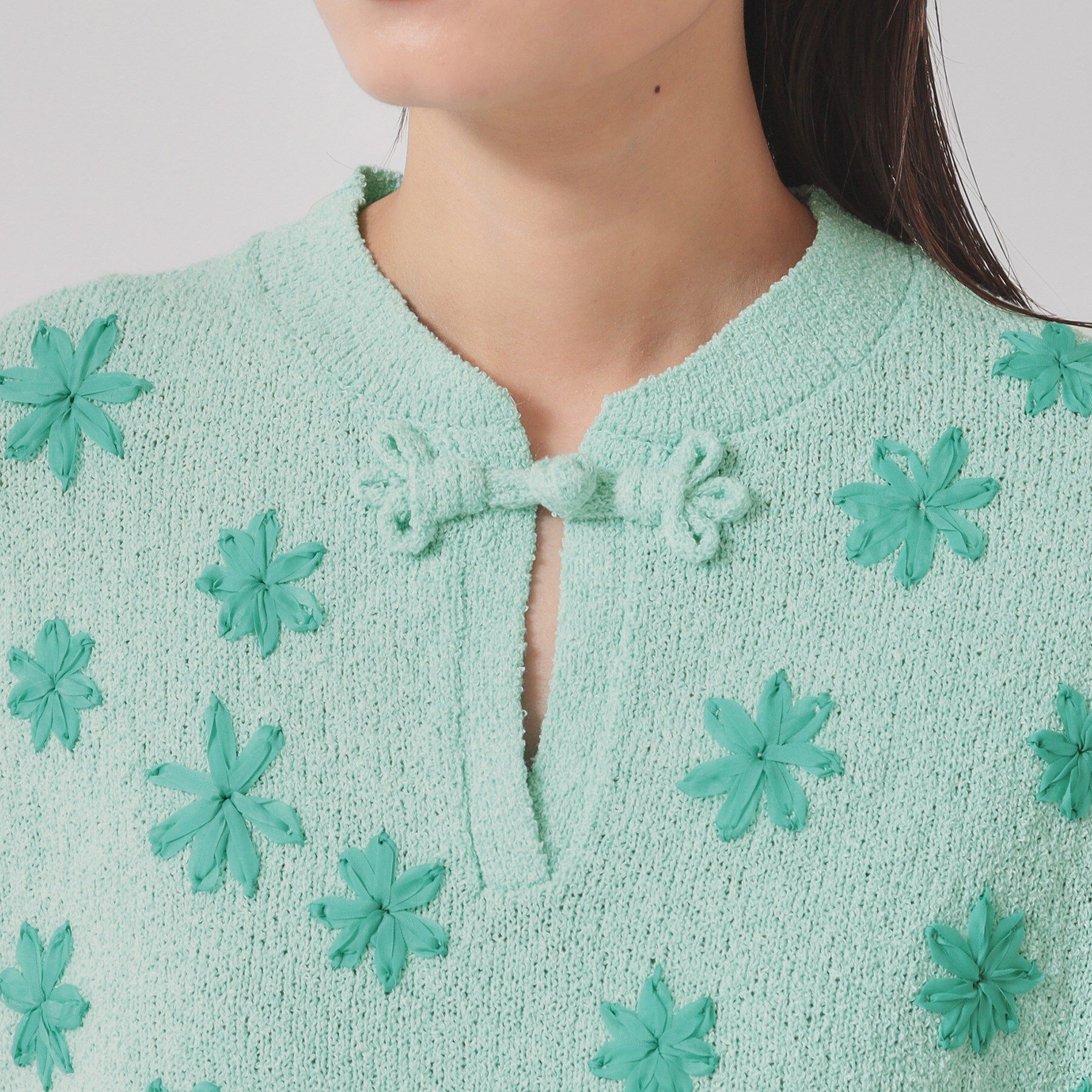 SunaUna「【手刺繍／花モチーフ】チャイナカラーニット」|ニット・セーター|