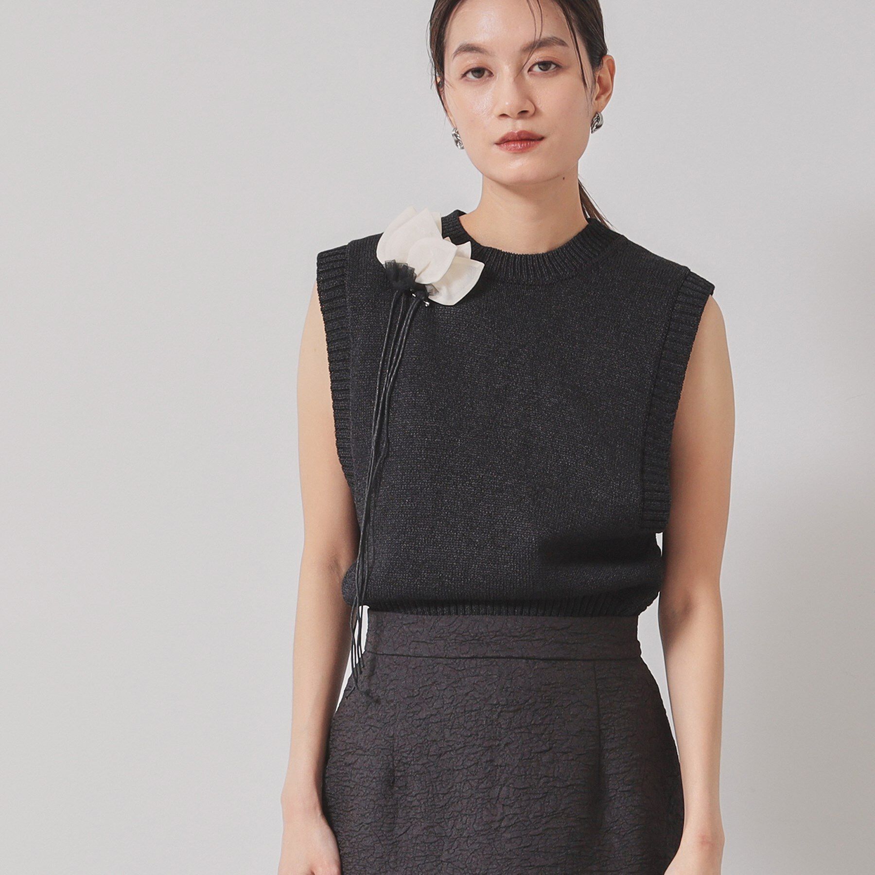 SunaUna「【オリエンタルモチーフ／コサージュ付き】レイヤードニット」|ベスト・ジレ|