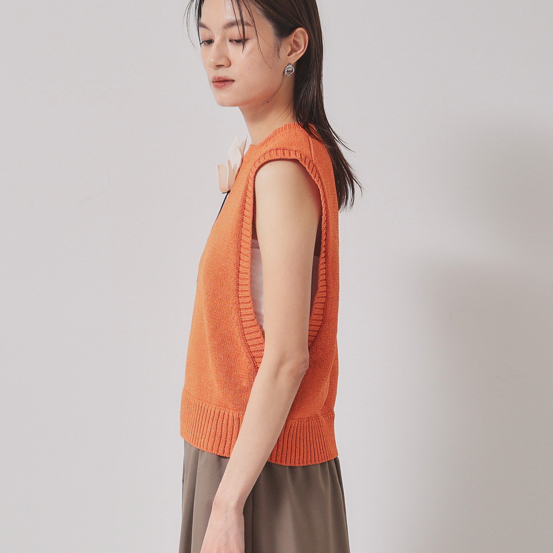 SunaUna「【オリエンタルモチーフ／コサージュ付き】レイヤードニット」|ベスト・ジレ|