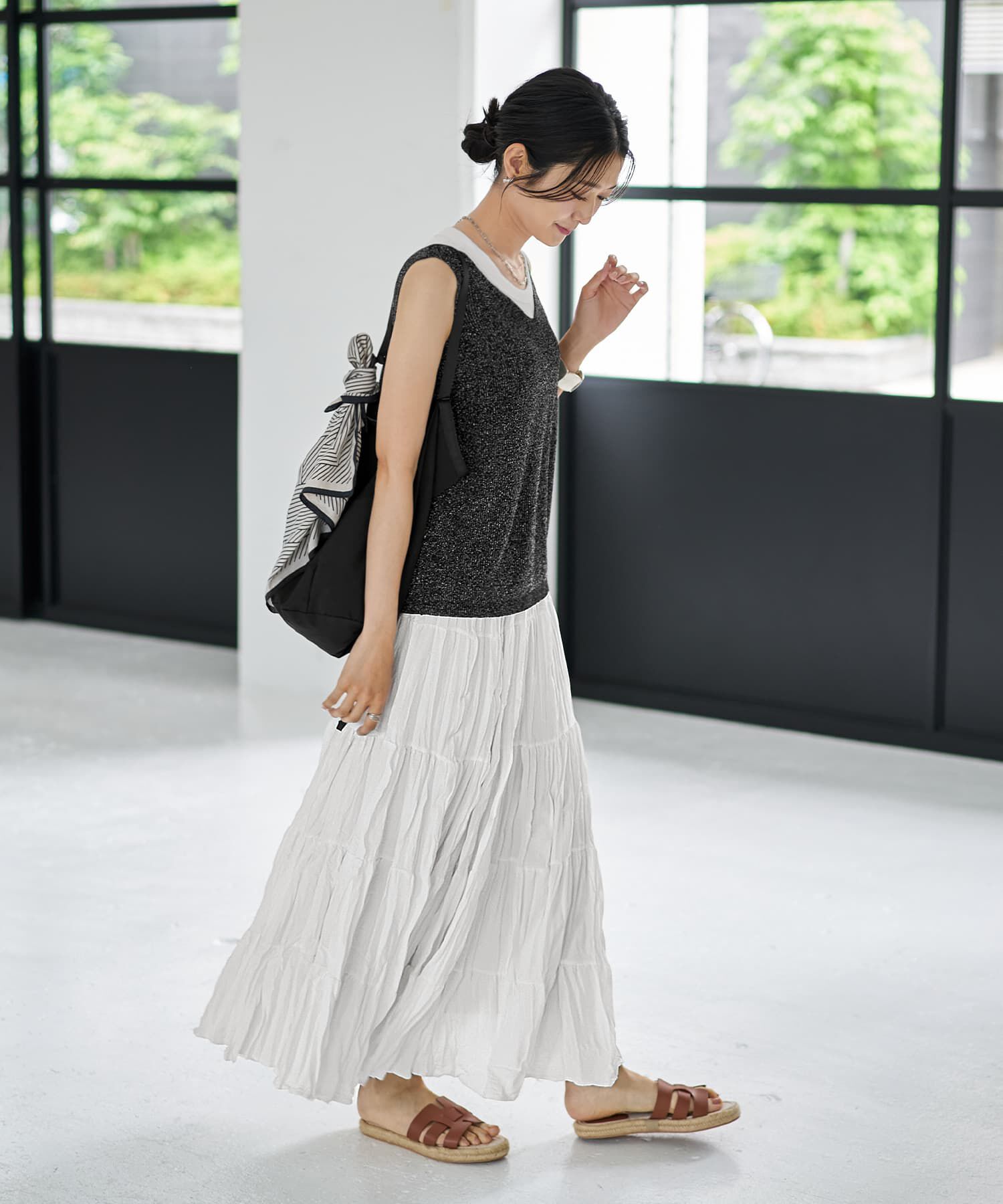 STYLE DELI「薄くて柔らかなラメVネックニットベスト」|ニット・セーター|