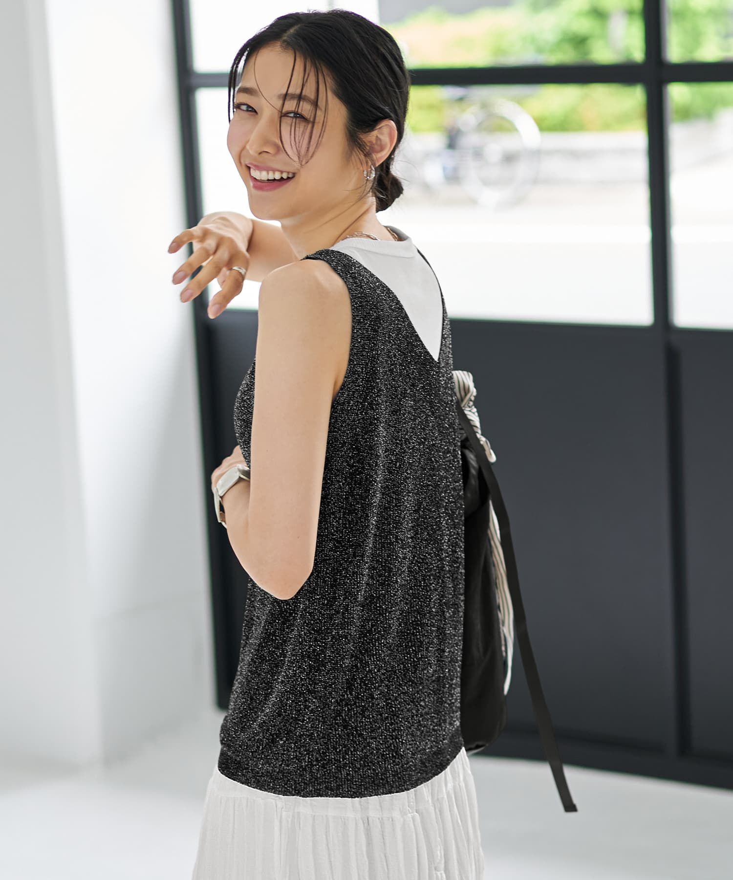 STYLE DELI「薄くて柔らかなラメVネックニットベスト」|ニット・セーター|