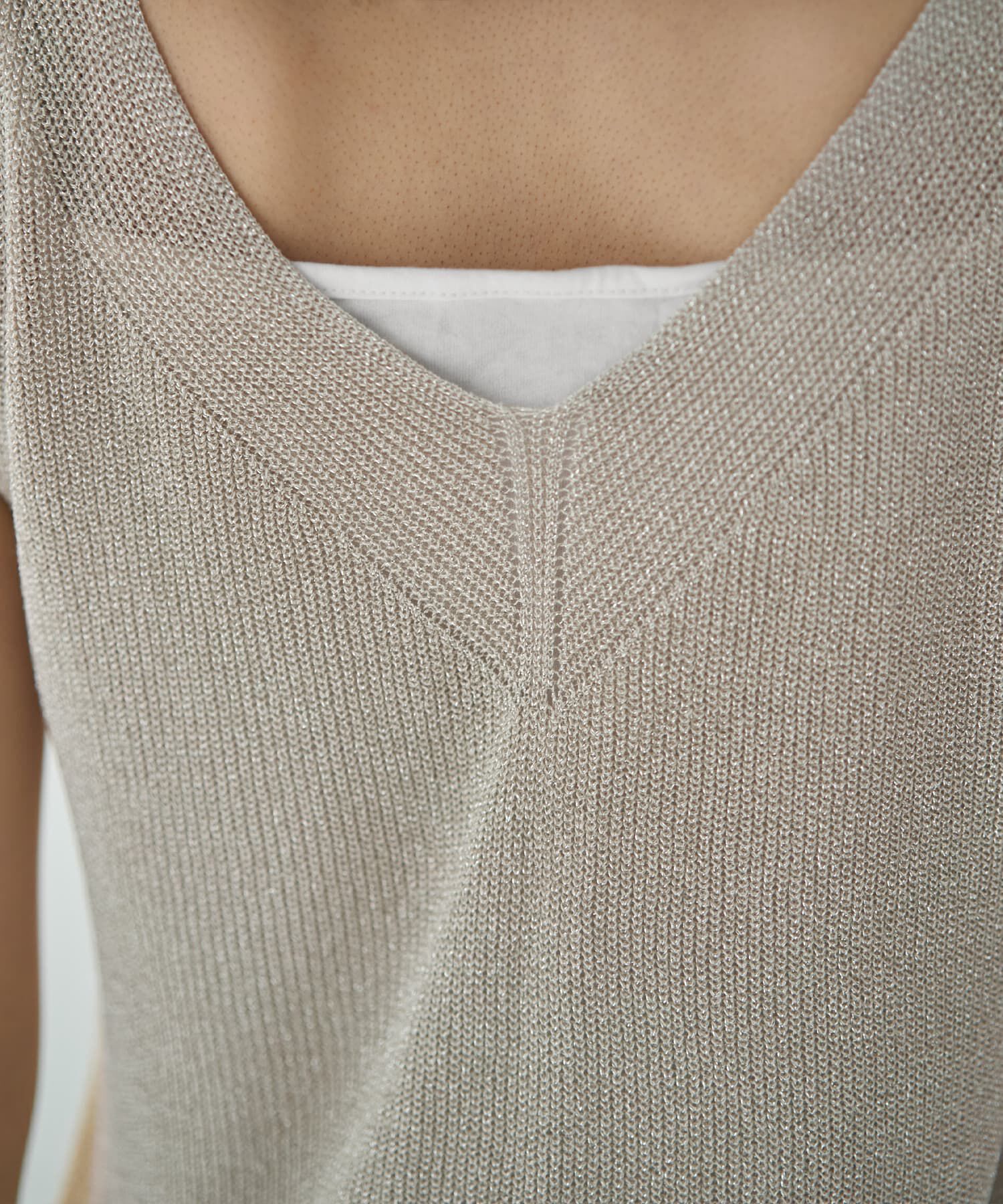 STYLE DELI「薄くて柔らかなラメVネックニットベスト」|ニット・セーター|