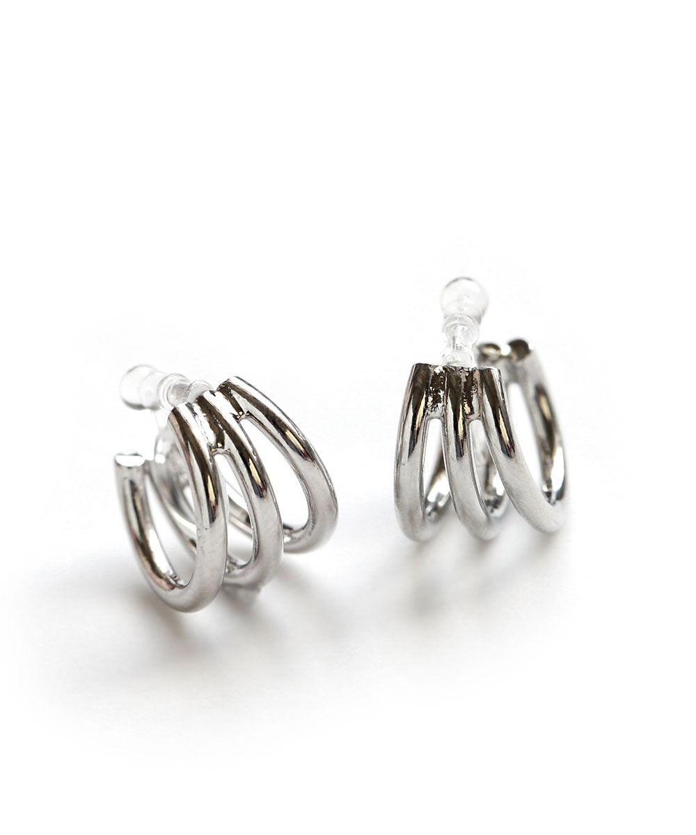 colleca la「ノンホール・3連フープの樹脂イヤリング」|イヤリング|