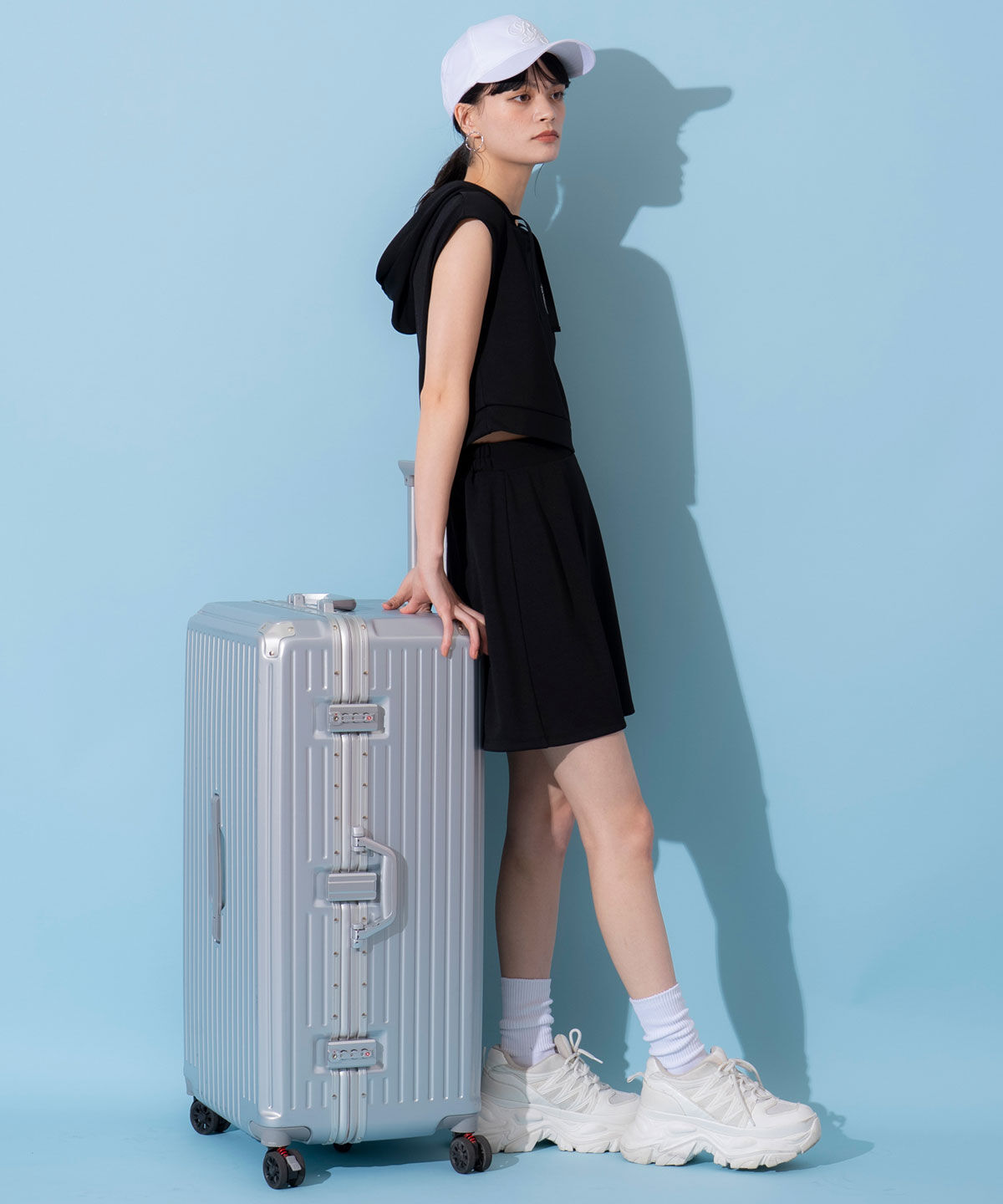 REDYAZEL「エンブレム刺繍フーディー&times;フレアスカートセットアップ」|ワンピース|