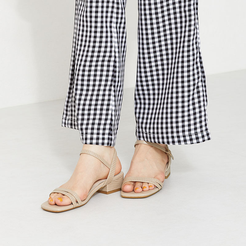 WA Oriental TRaffic「【アウトレット価格】スクエアトゥナローストラップサンダル/32209 サンダル トレンド 人気」|サンダル|BEIGE