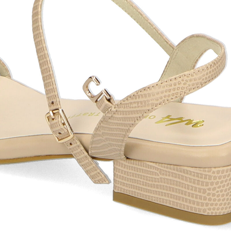 WA Oriental TRaffic「【アウトレット価格】スクエアトゥナローストラップサンダル/32209 サンダル トレンド 人気」|サンダル|