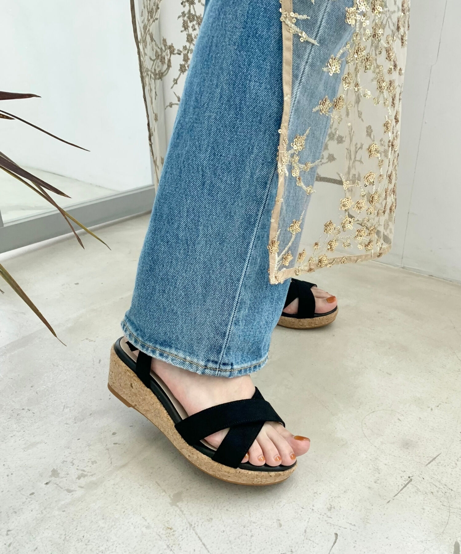 WA Oriental TRaffic「【アウトレット価格】クロスウエッジサンダル/42201 定番 サンダル 人気 ヒール6cm」|サンダル|BLACK