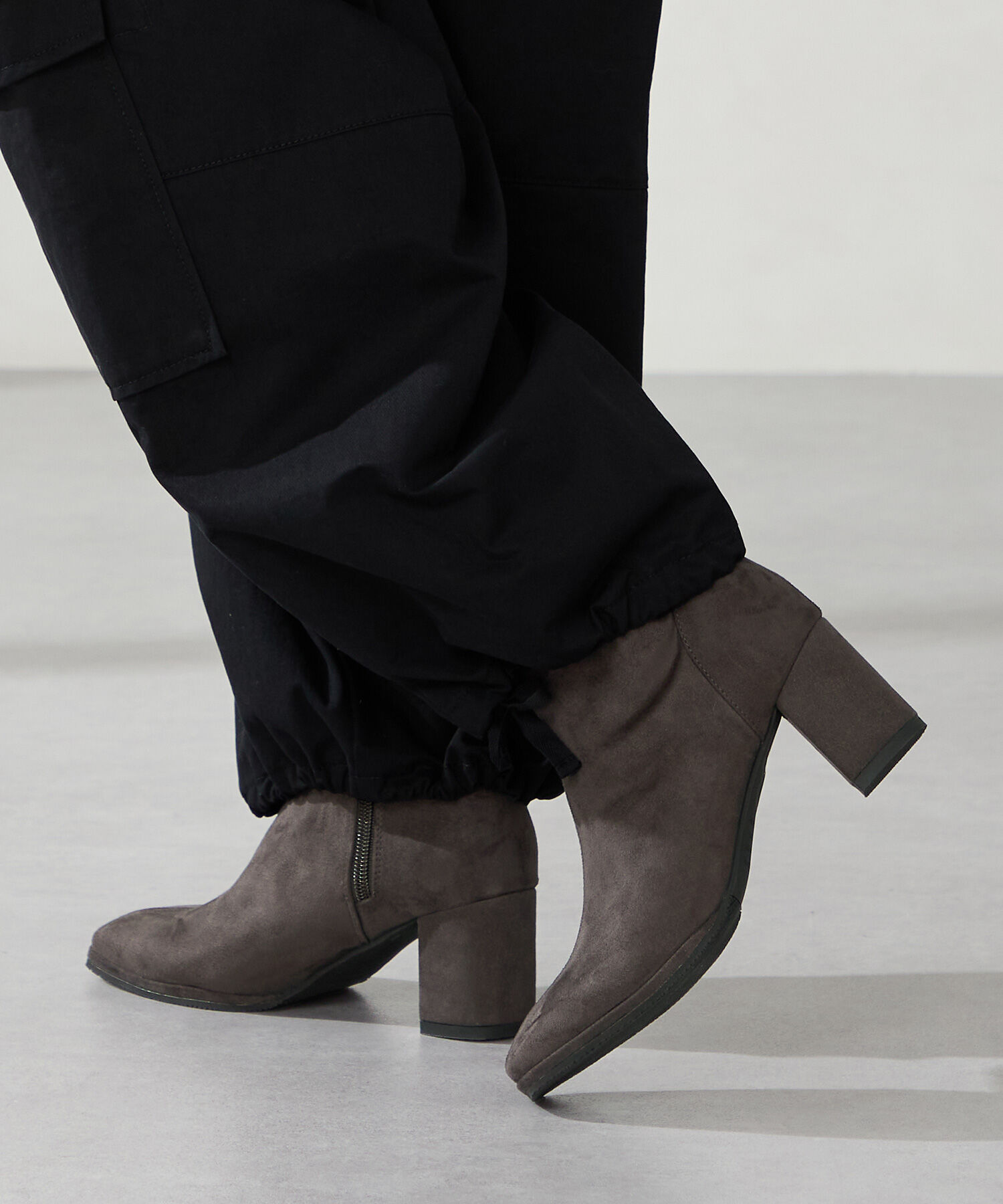 ORiental TRaffic「●2025秋冬新作●スエードストレッチヒールブーツ/51420」|ショートブーツ|GREY