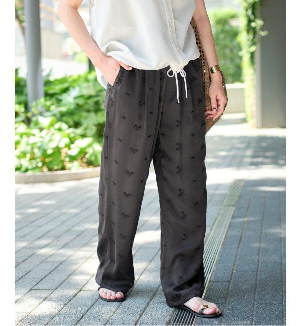 Spick and Span「TICCA / ティッカ フラワーエンブロイダリーパンツ」|その他|グレーA