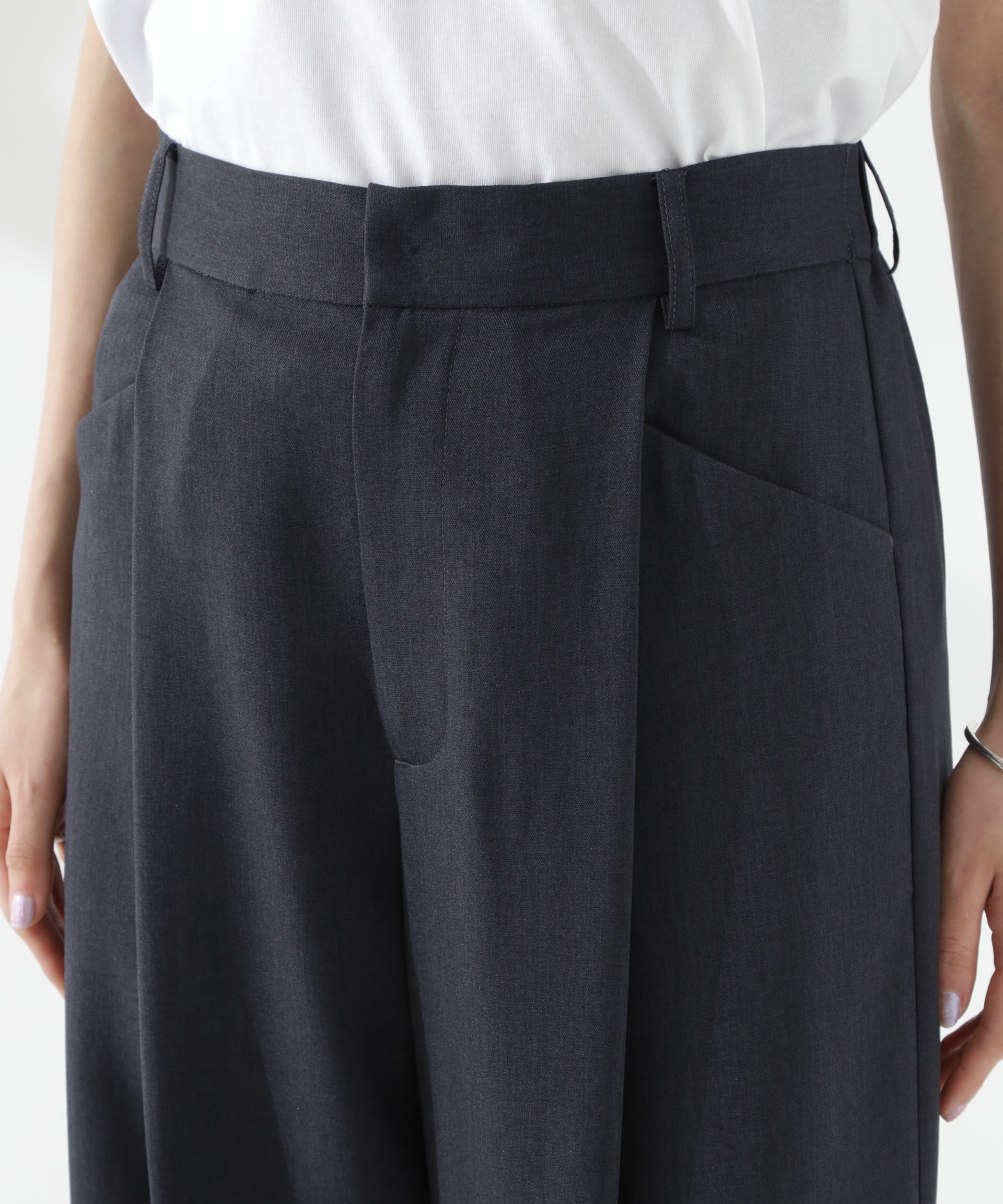 nano･universe「クリスピーツイルタックワイドパンツ(セットアップ可)」|チノ|