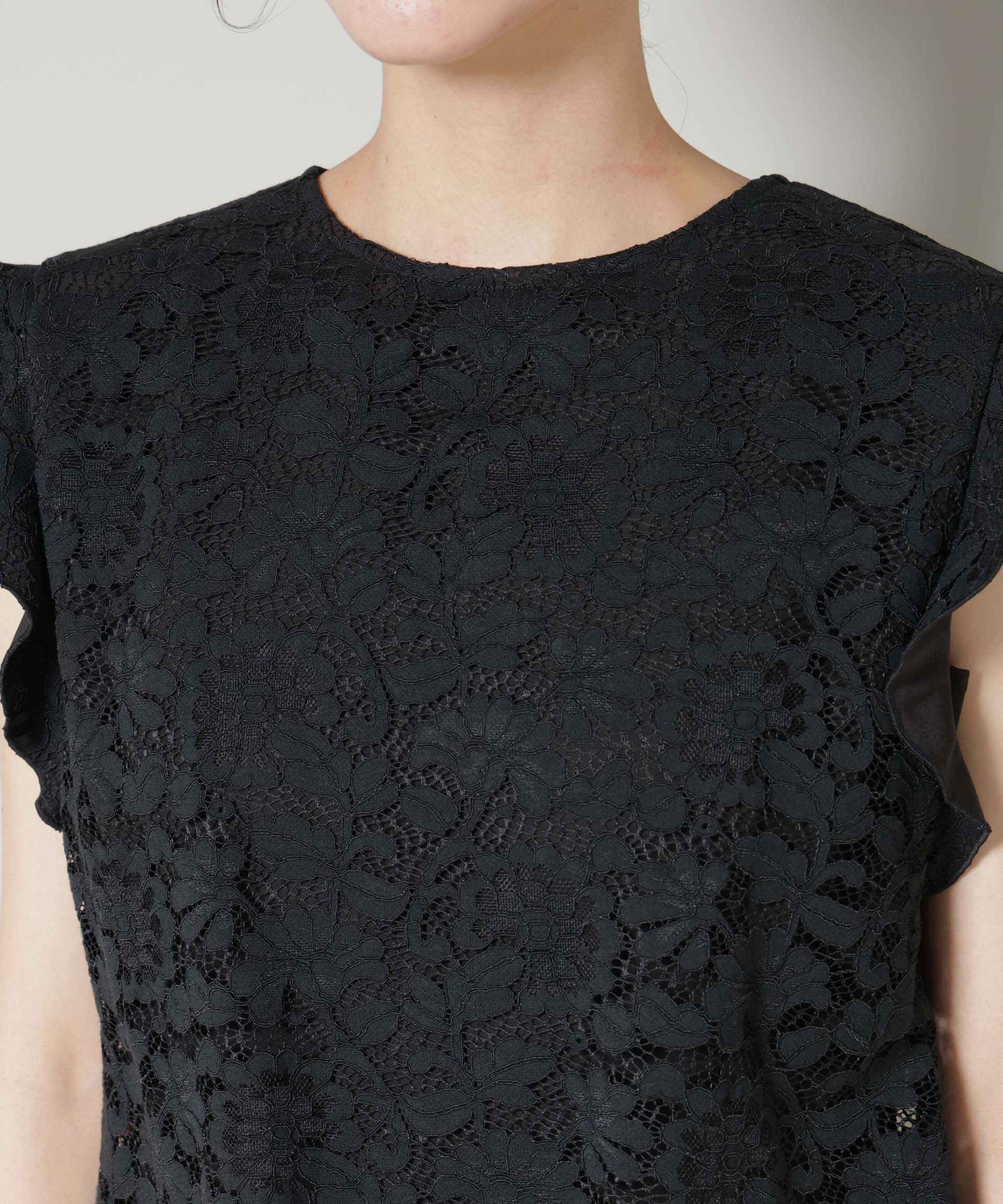 nano･universe「レースドッキングオールインワン」|ワンピース|