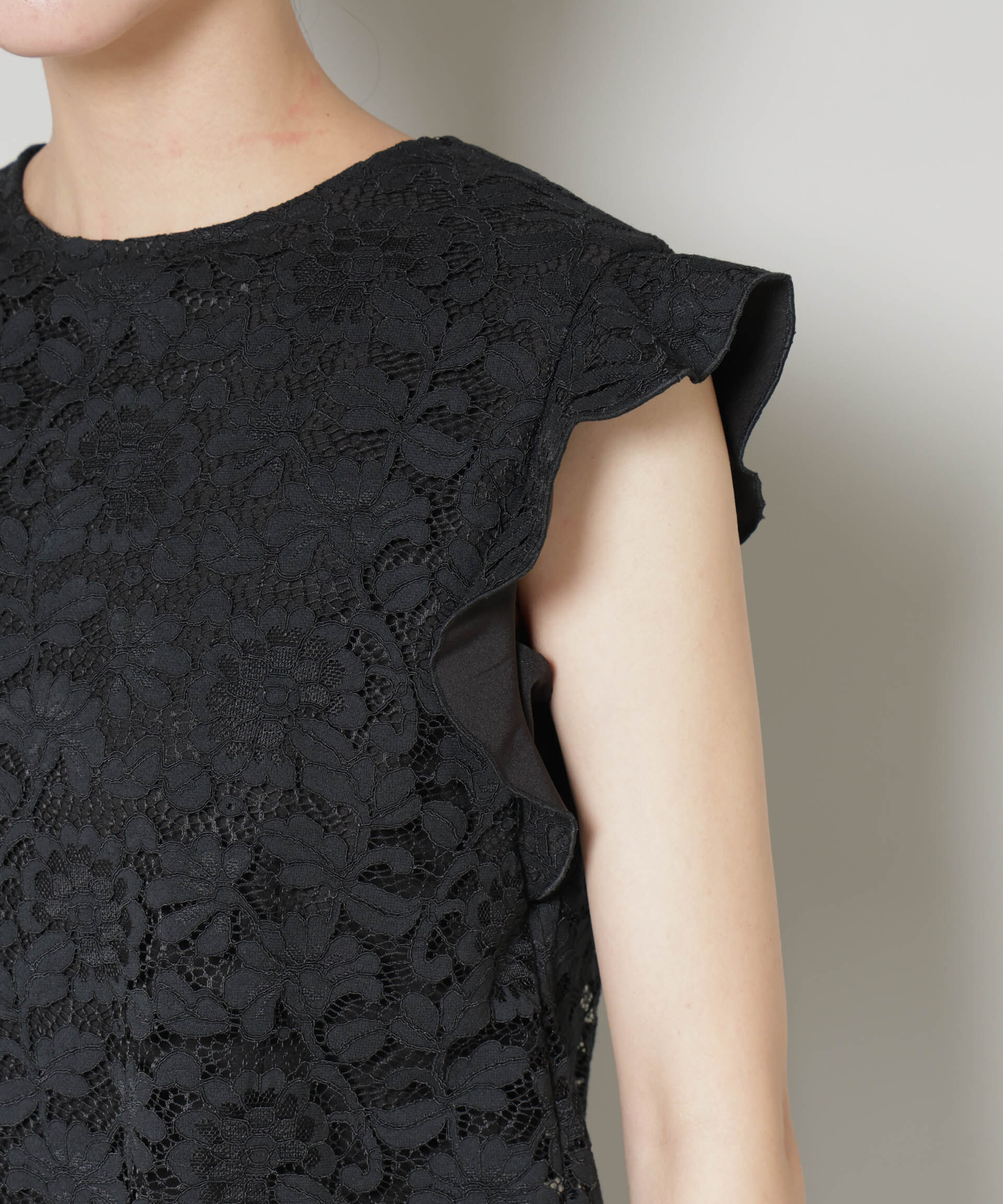 nano･universe「レースドッキングオールインワン」|ワンピース|