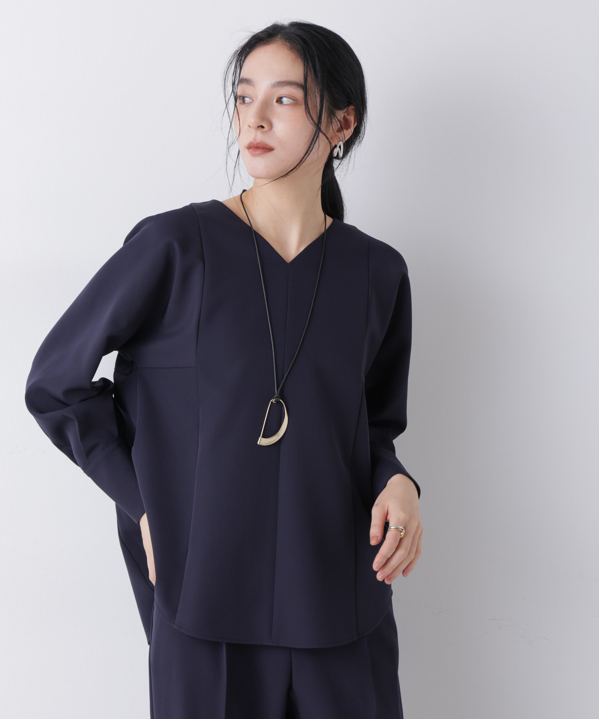 nano･universe「デイリーファンクション Vネックブラウス(セットアップ可)」|シャツ・ブラウス|