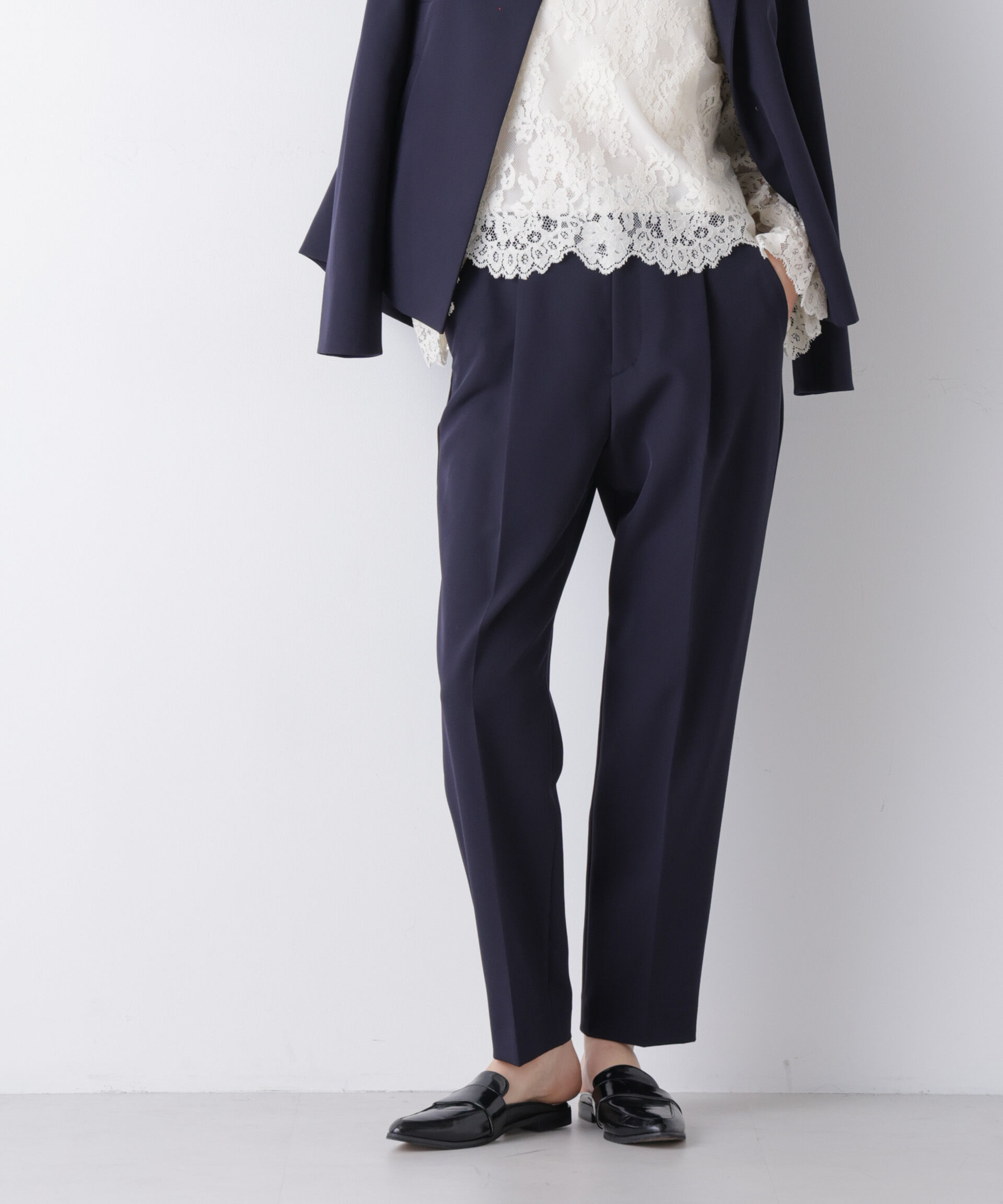 nano･universe「デイリーファンクション タックテーパードパンツ(セットアップ可)」|チノ|