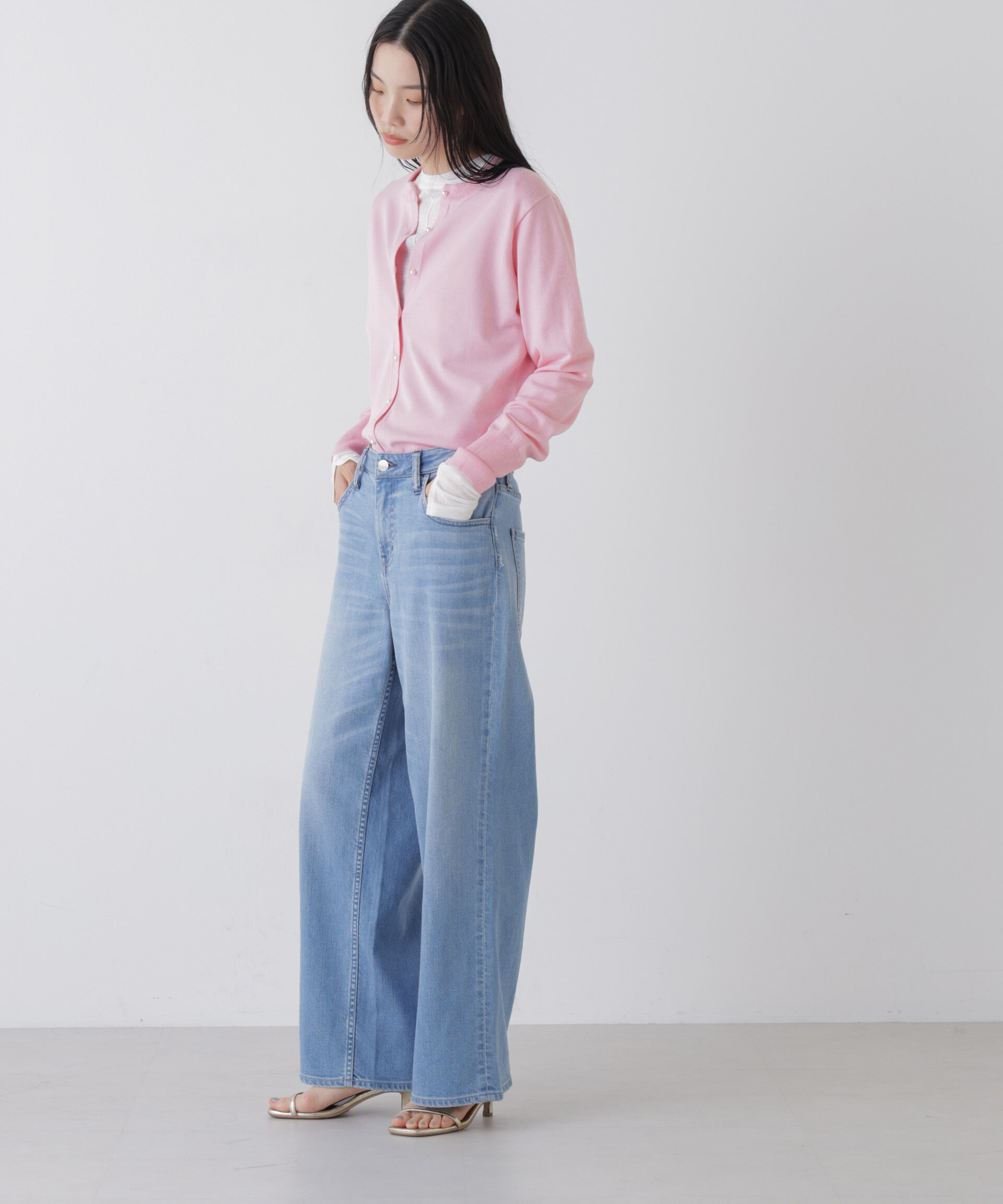 nano･universe「洗濯機洗可バンブーレーヨンニット パールボタンカーディガン」|ニット・セーター|