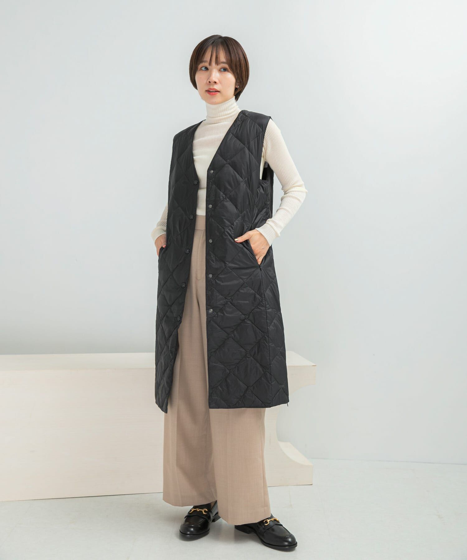 URBAN RESEARCH ROSSO「TAION　VNECK LONG DOWN GILET」|ダウンベスト・ベスト|ブラック