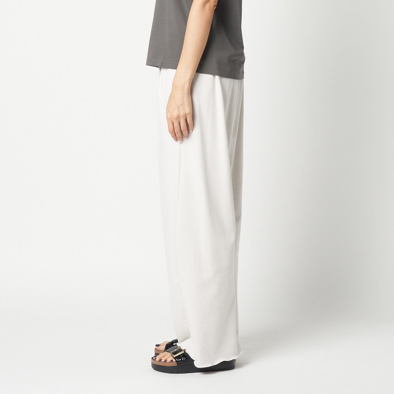 HELIOPOLE「HELIOPOLE WIDE SWEAT PANTS」|チノ|