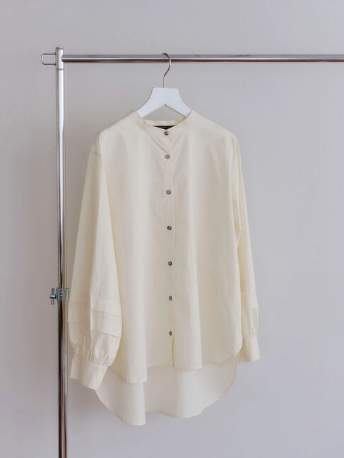 YECCA VECCA「シャツレイヤードニットベスト」|シャツ・ブラウス|