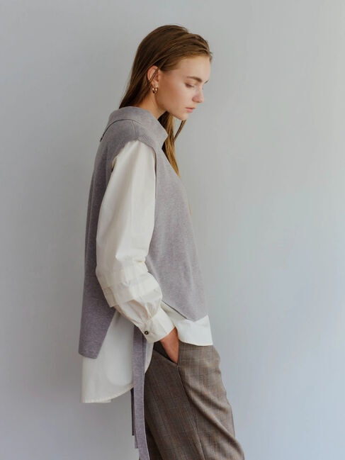 YECCA VECCA「シャツレイヤードニットベスト」|シャツ・ブラウス|ベージュ