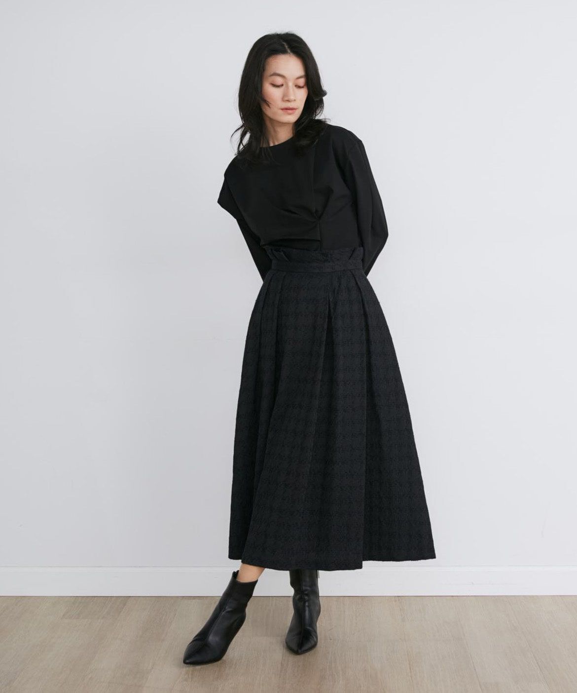 INED「《大きいｻｲｽﾞ》ｱｼﾝﾒﾄﾘｰﾃﾞｻﾞｲﾝｶｯﾄｿｰ《la veille by SUP」|Tシャツ・カットソー|