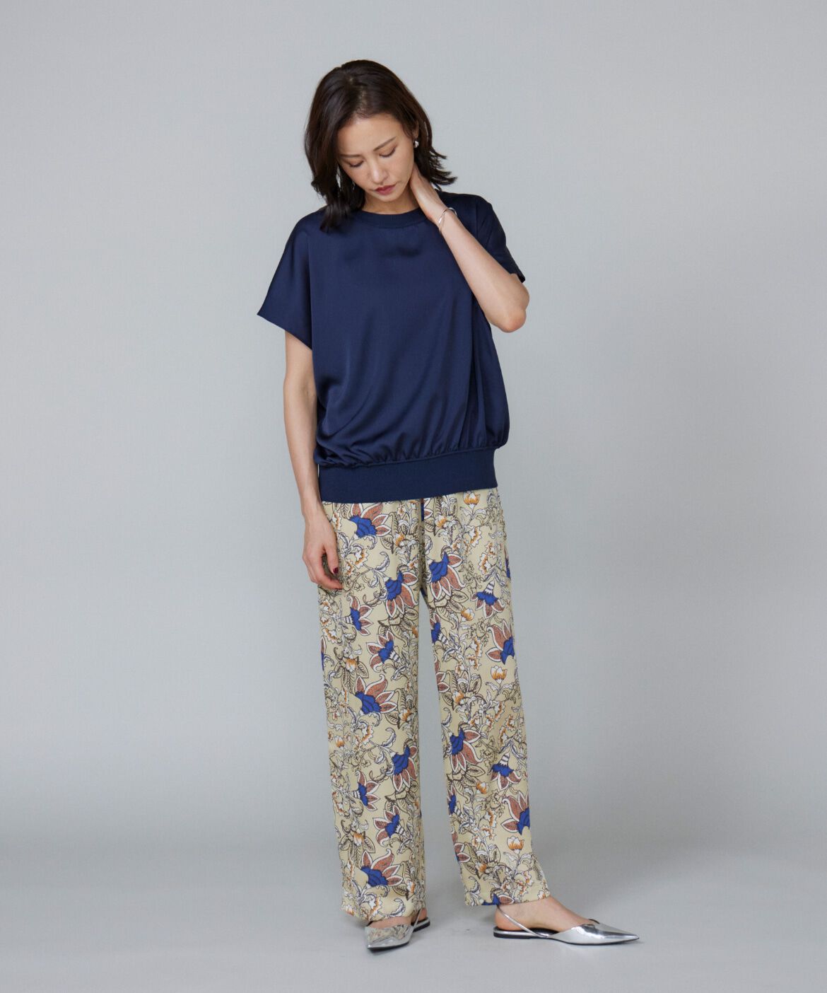 Le Souk「《大きいサイズ》シルキーライクフレンチスリーブニットプルオーバー」|ニット・セーター|