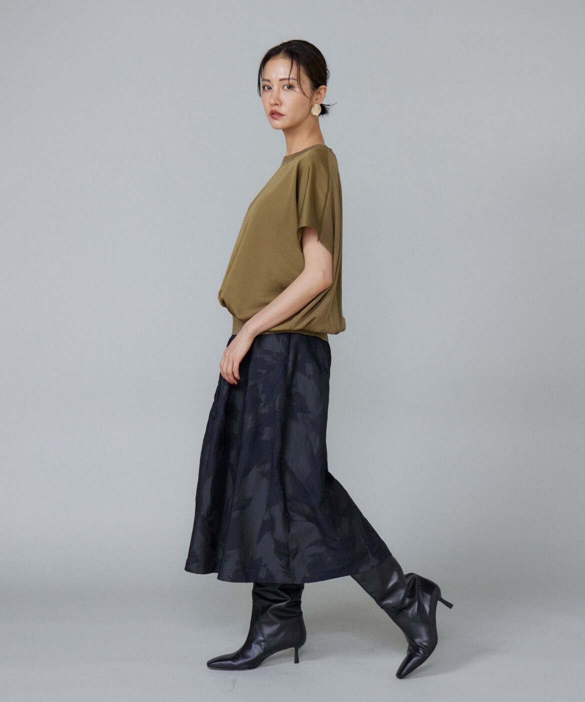 Le Souk「《大きいサイズ》シルキーライクフレンチスリーブニットプルオーバー」|ニット・セーター|