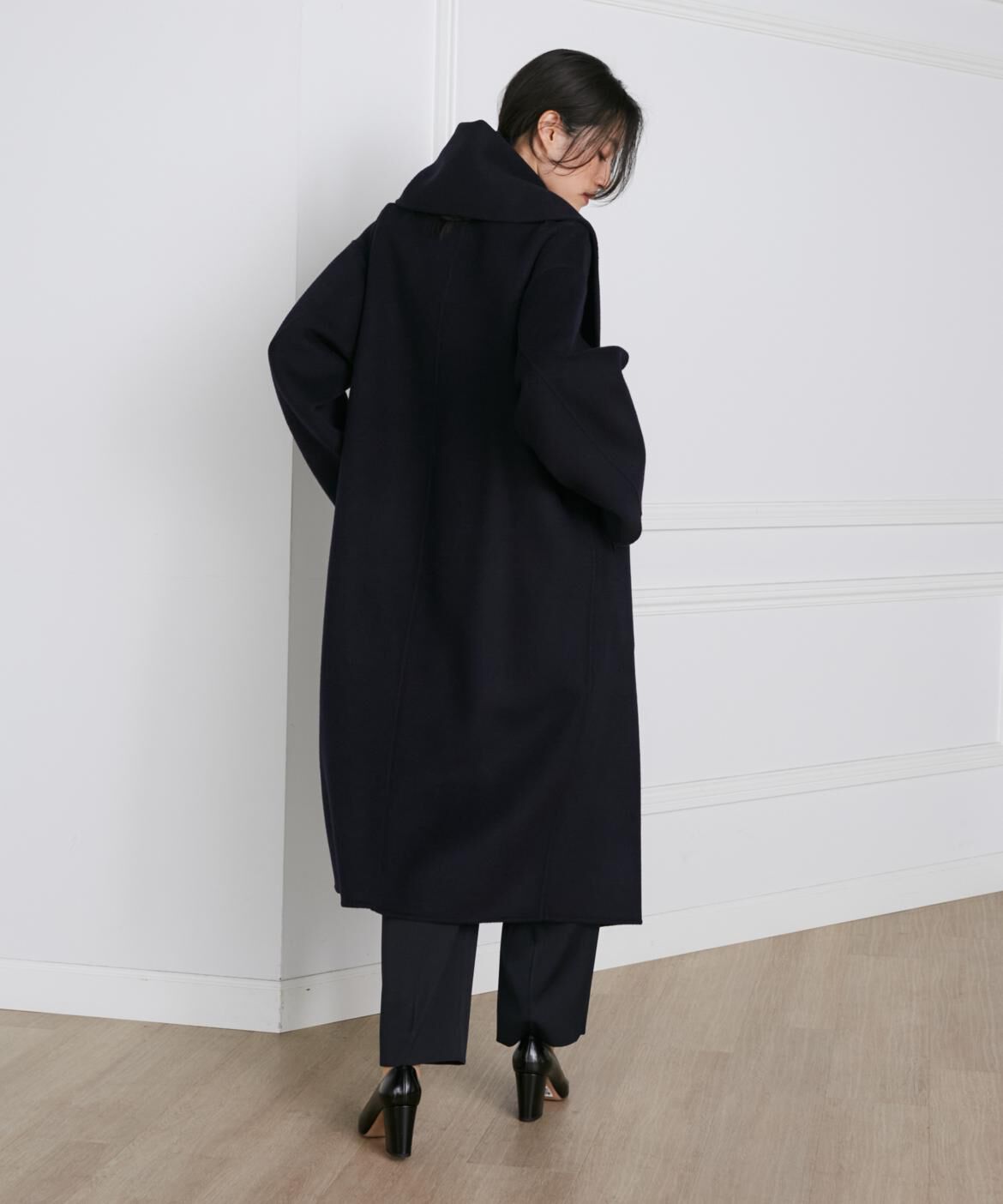 INED「《大きいサイズ》ストール風ラップリバーコート《la veille by SUPERIOR CLOSET》」|ステンカラーコート|