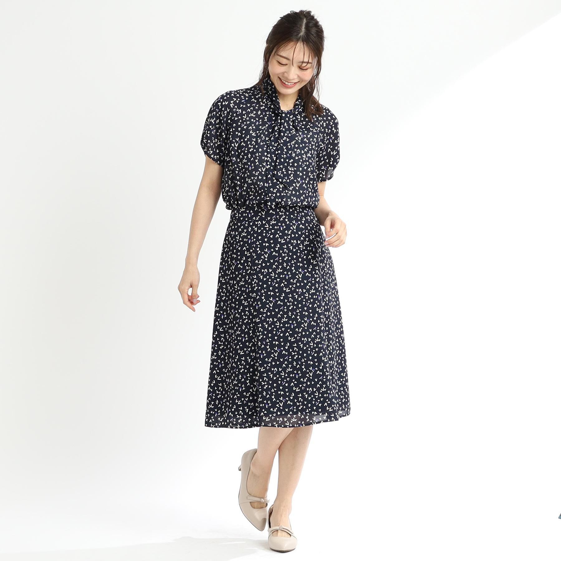 Reflect「【マシンウォッシュ可／セットアップ可】ボウタイプリントブラウス」|シャツ・ブラウス|