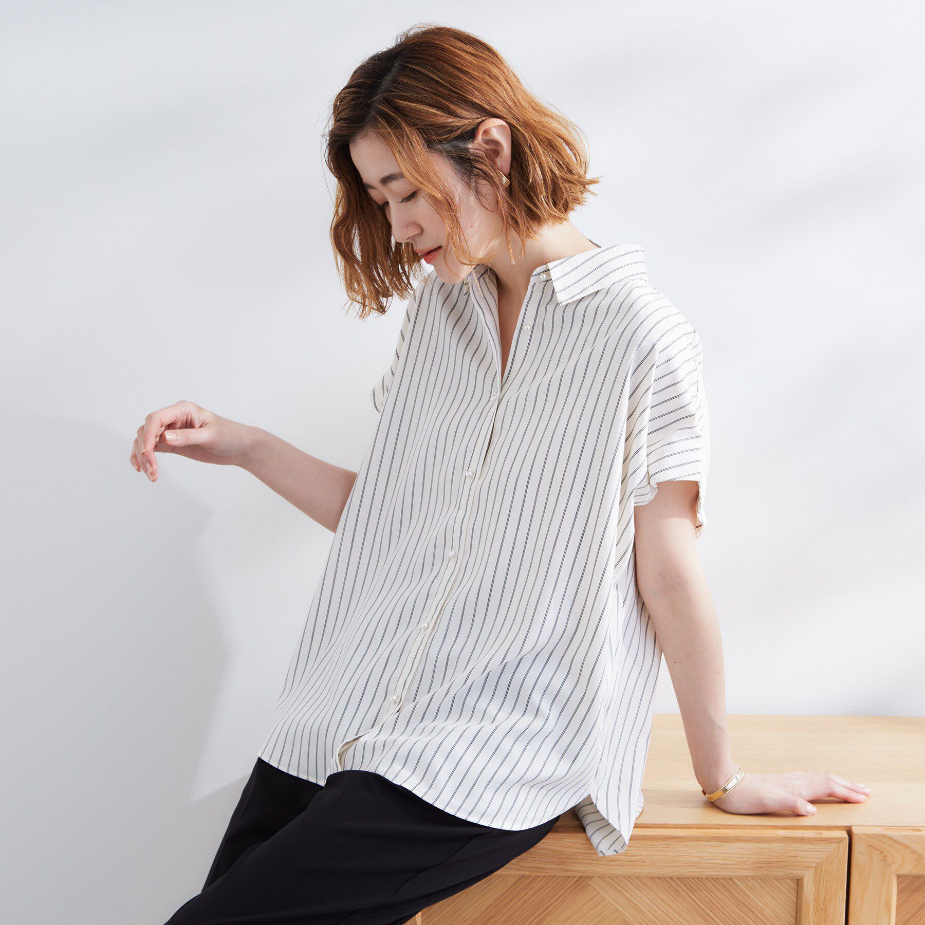 grove「【雑誌掲載】お手入れ楽ちんが嬉しい機能付き！大人のキレイとろみシャツ」|シャツ・ブラウス|