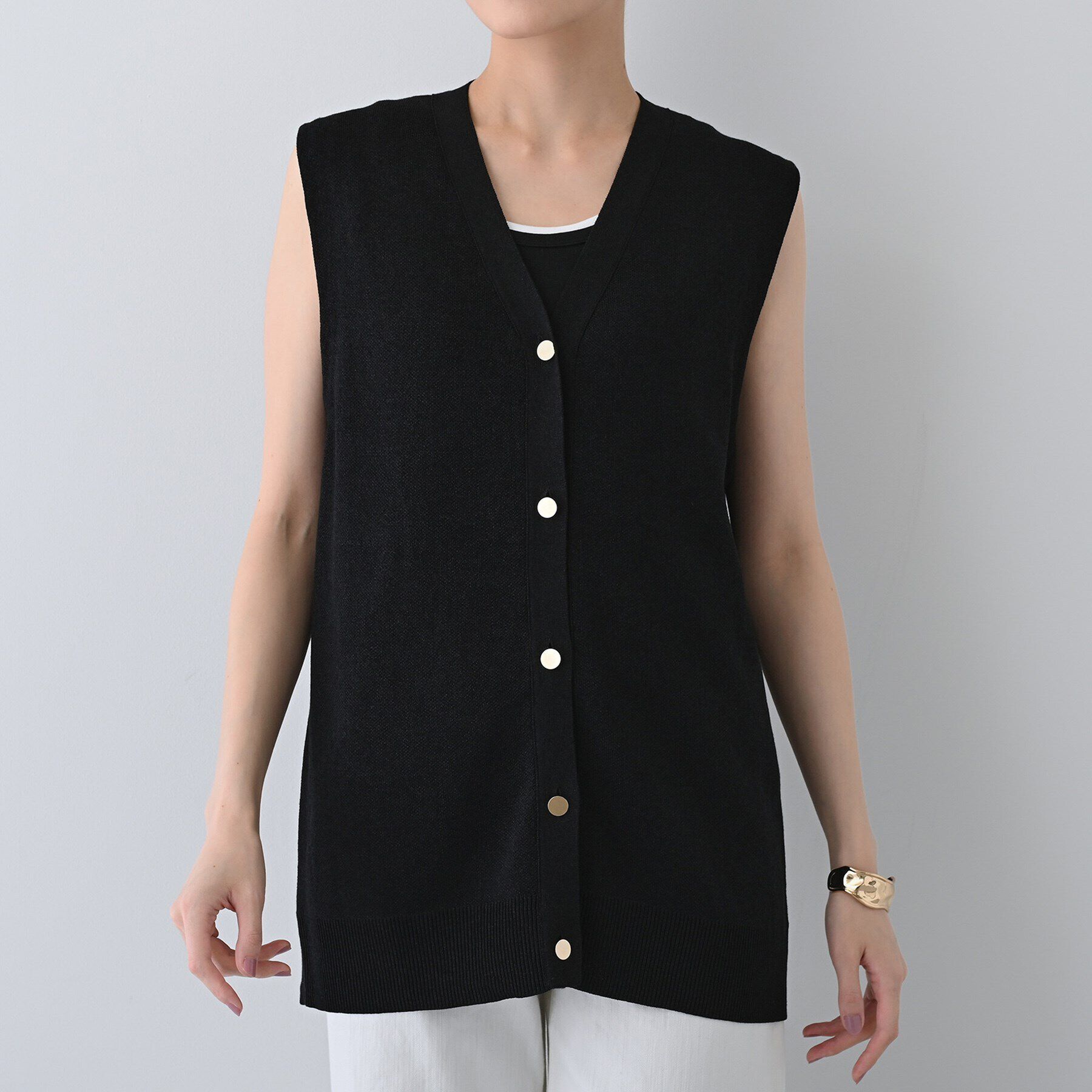 INDIVI「【コットンペーパー素材】ニットジレカーディガン」|ベスト・ジレ|