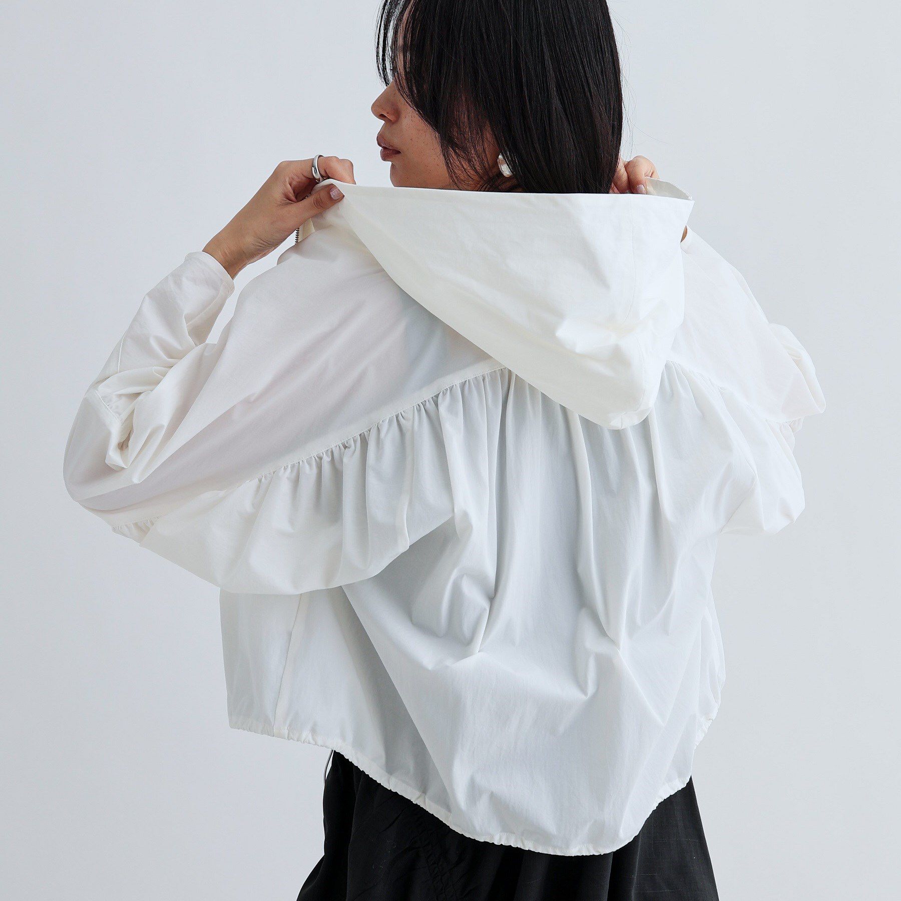 GALLEST「ギャザードルマンフーデットブルゾン」|ブルゾン・スタジャン|ホワイト(001)