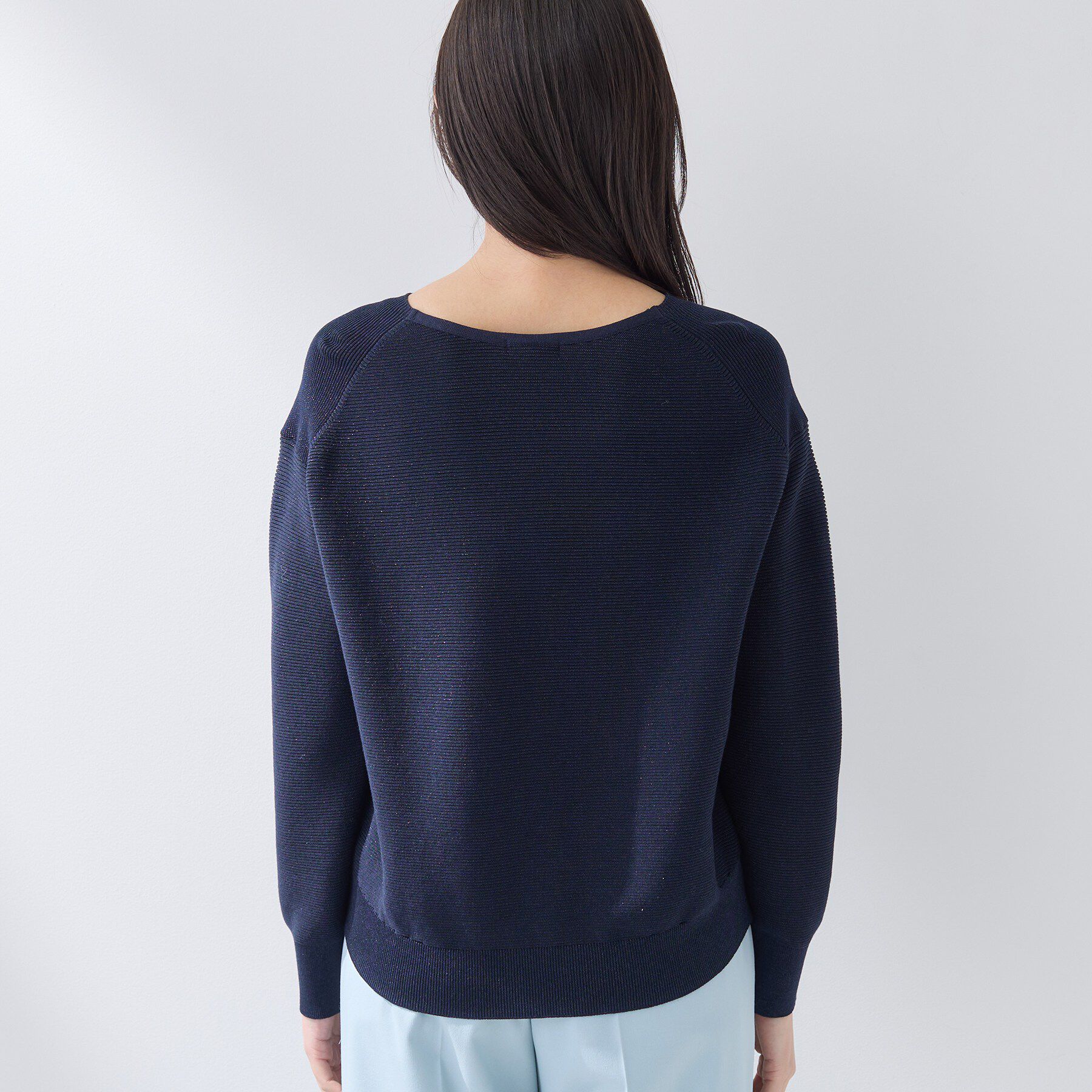 INDIVI「【洗える／軽量】きらめきVネックニット」|ニット・セーター|