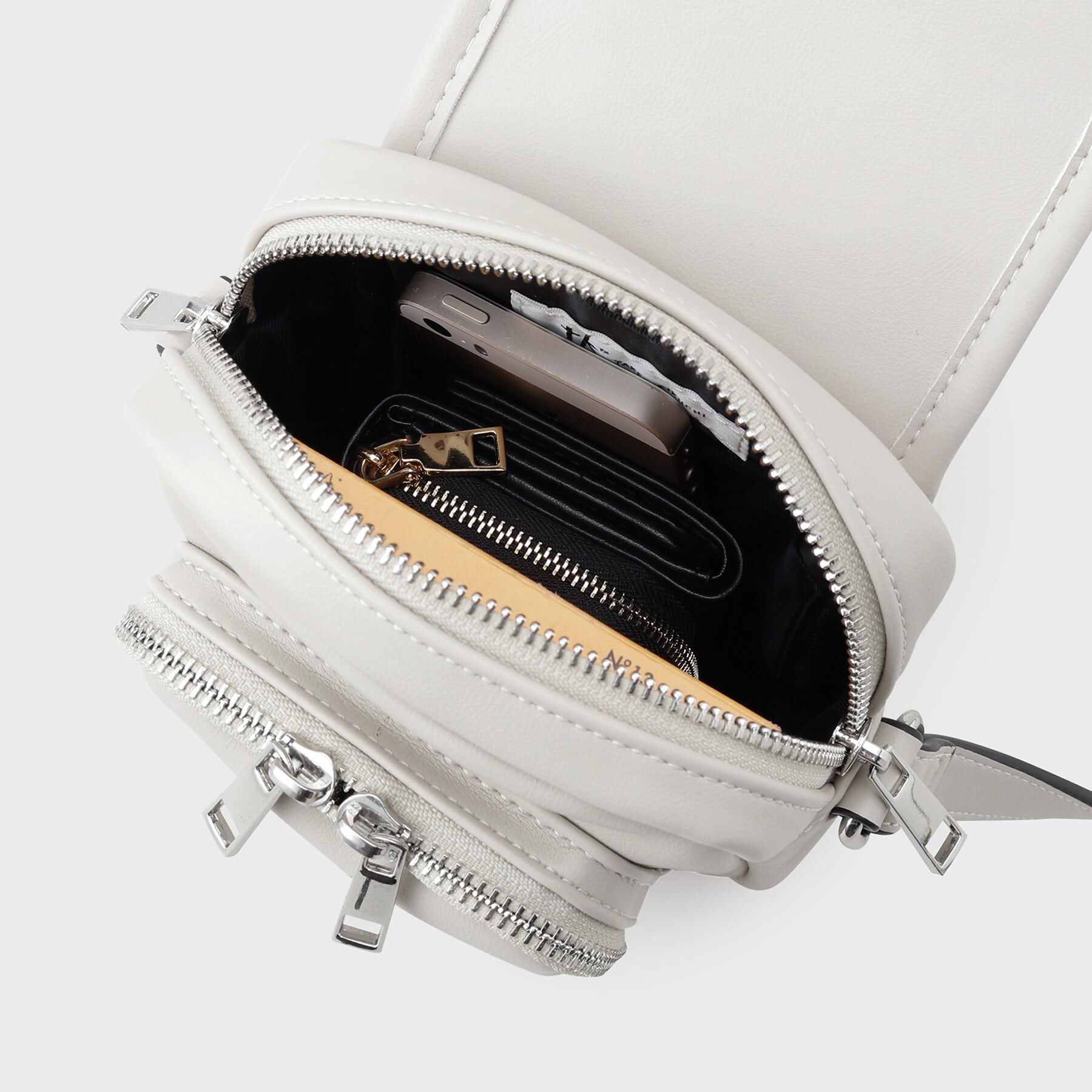 tk.TAKEO KIKUCHI「フラップミニショルダー」|ショルダー・メッセンジャー|