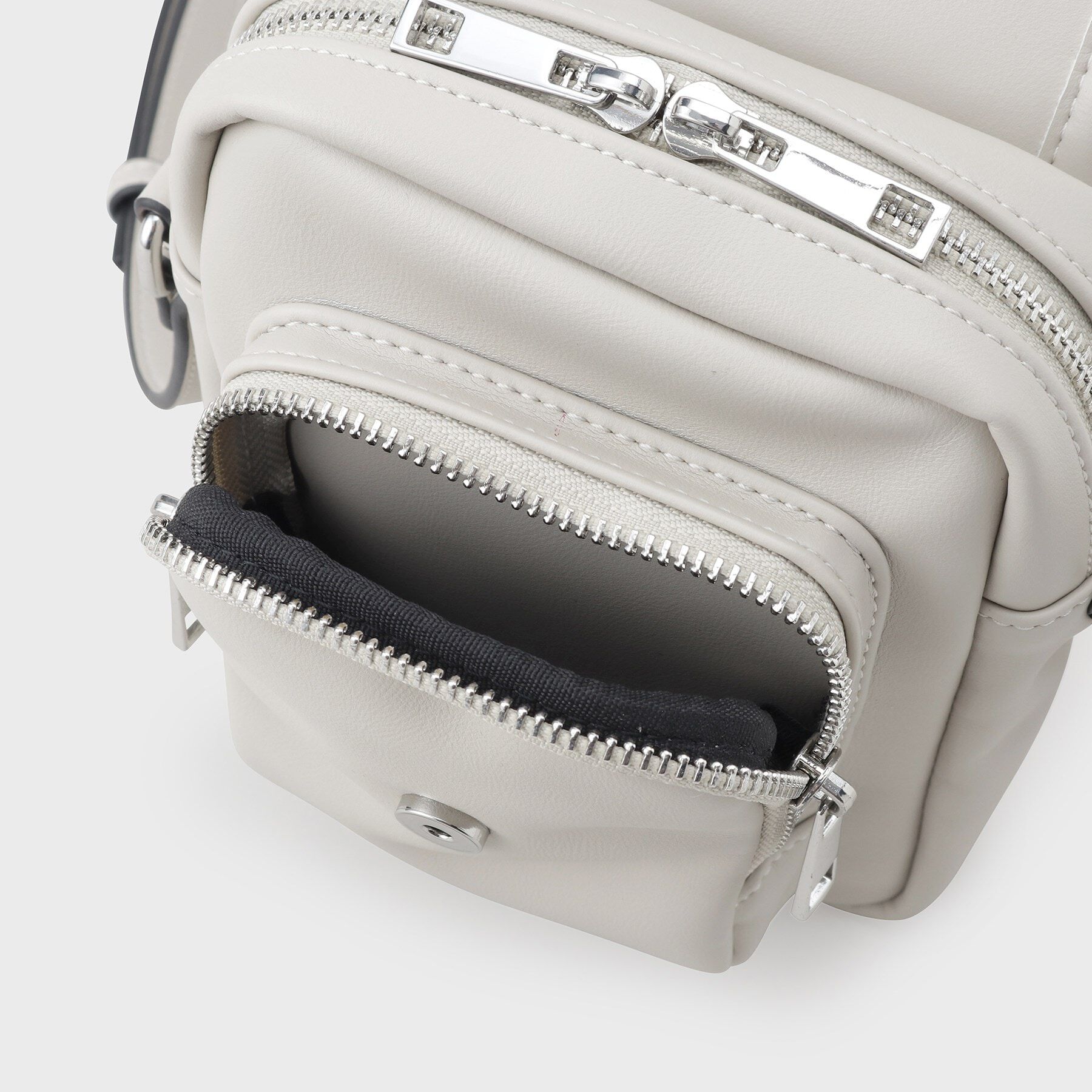 tk.TAKEO KIKUCHI「フラップミニショルダー」|ショルダー・メッセンジャー|