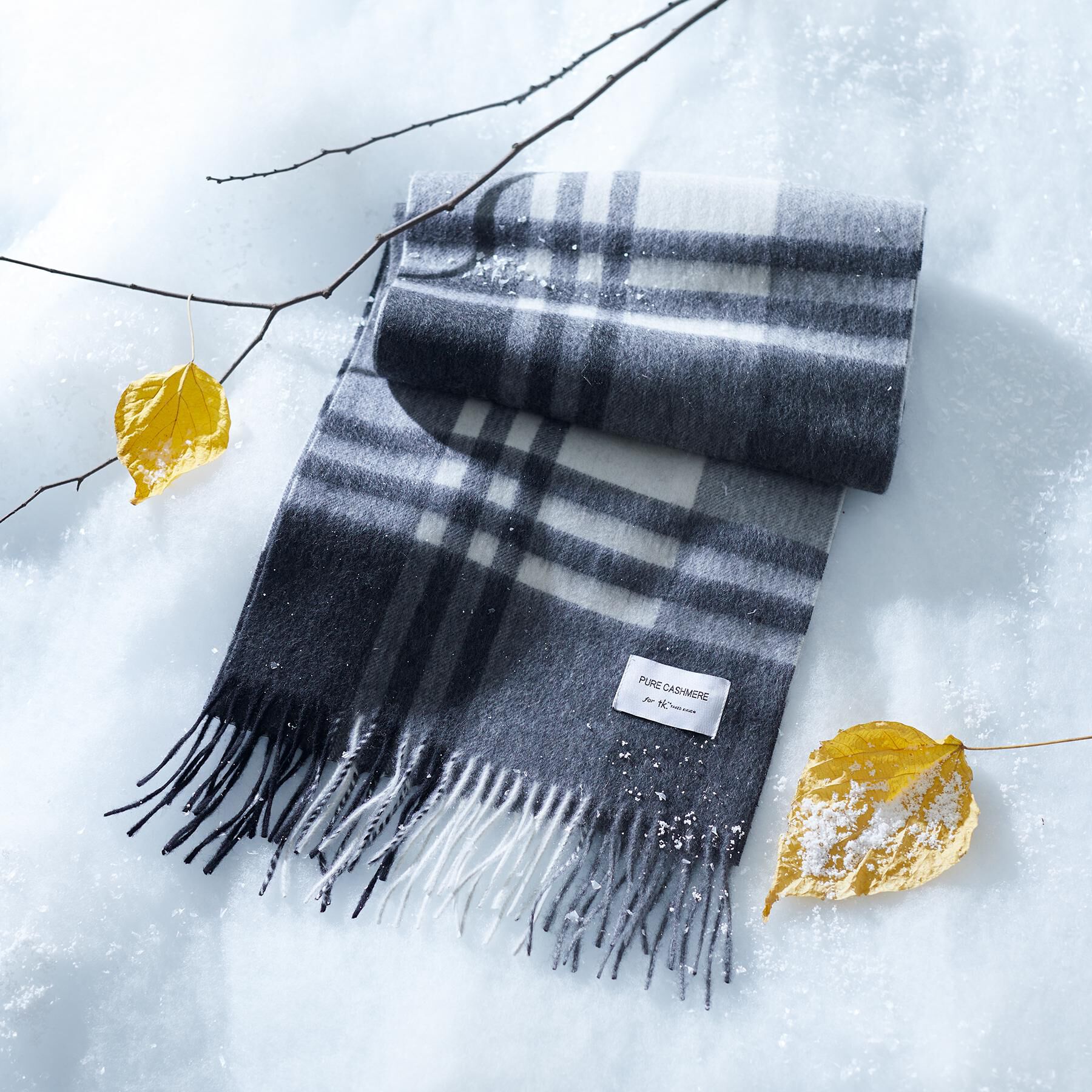 tk.TAKEO KIKUCHI「カシミヤチェックマフラー」|ストール|ブラック(019)