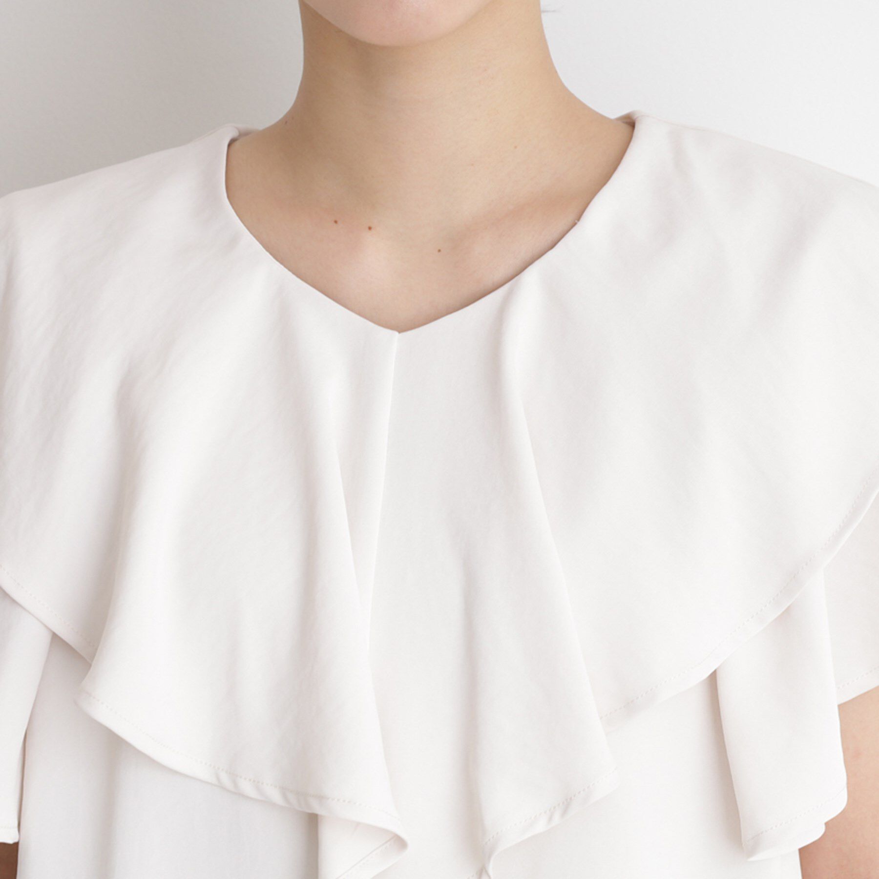 THE SHOP TK「【ONOFF活躍】フリルデザインブラウス/セットアップ可」|シャツ・ブラウス|